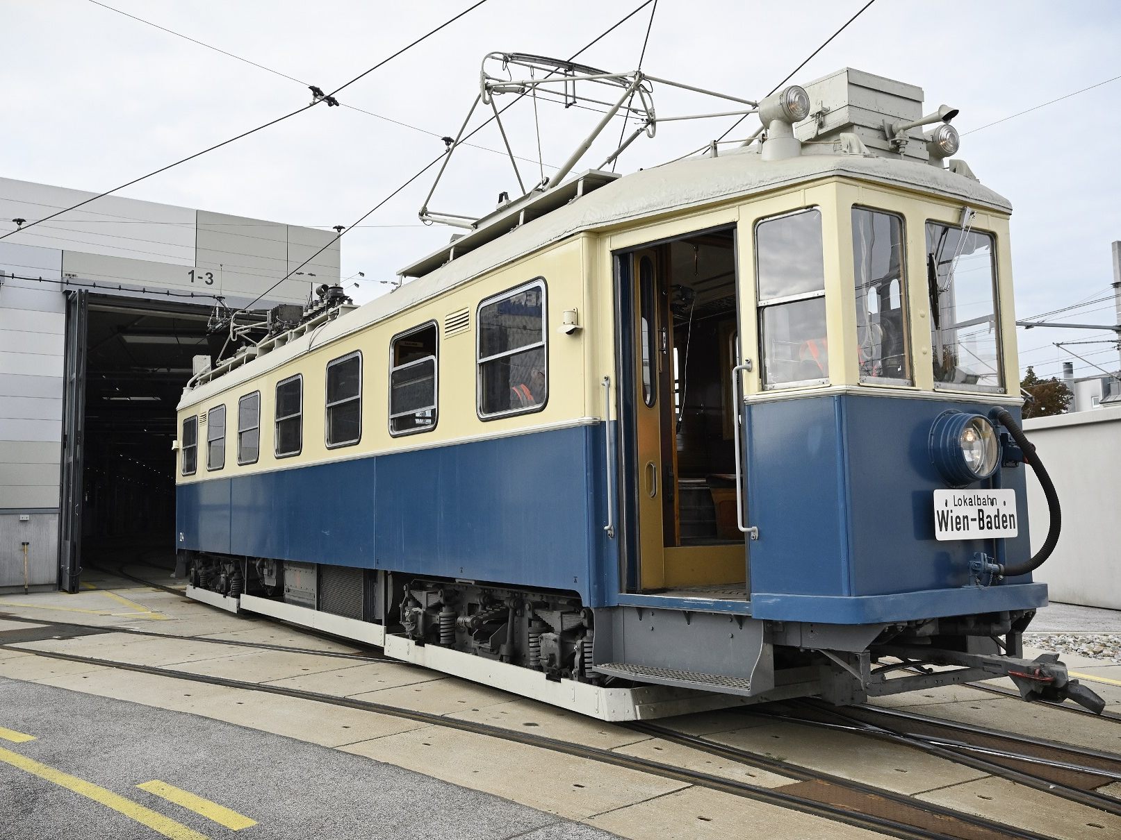 Die 95 Jahre alte Badner Bahn wurde am 22. September in das Verkehrsmuseum Remise in Wien überstellt.