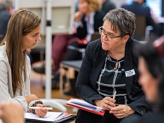 64 Frauen und Männer aus dem Gesundheitsbereich entwarfen Zukunftswege für eine gute Pflege.(Foto: Jürgen Gorbach)
