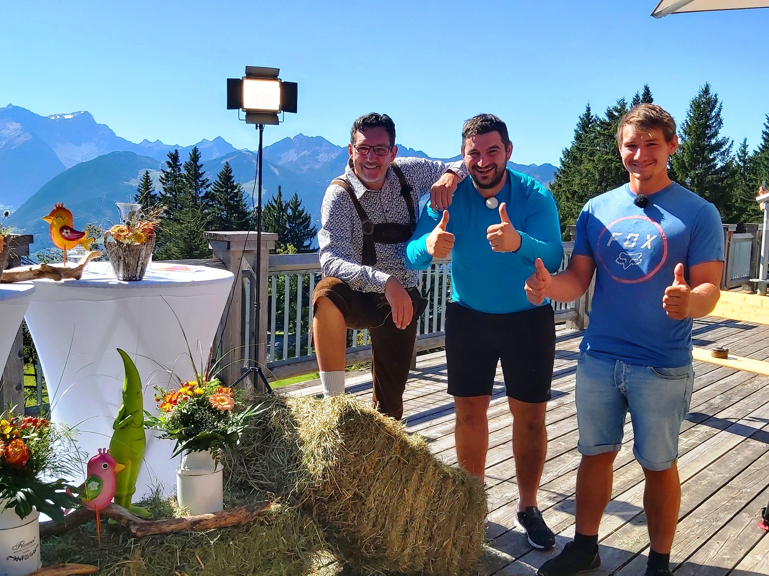 In der 216. Folge der TV Sendung "us dr Gondl" sind Simon Häusler und Philipp Sinz zu Gast im Außenstudio am Muttersberg bei Bludenz-Nüziders