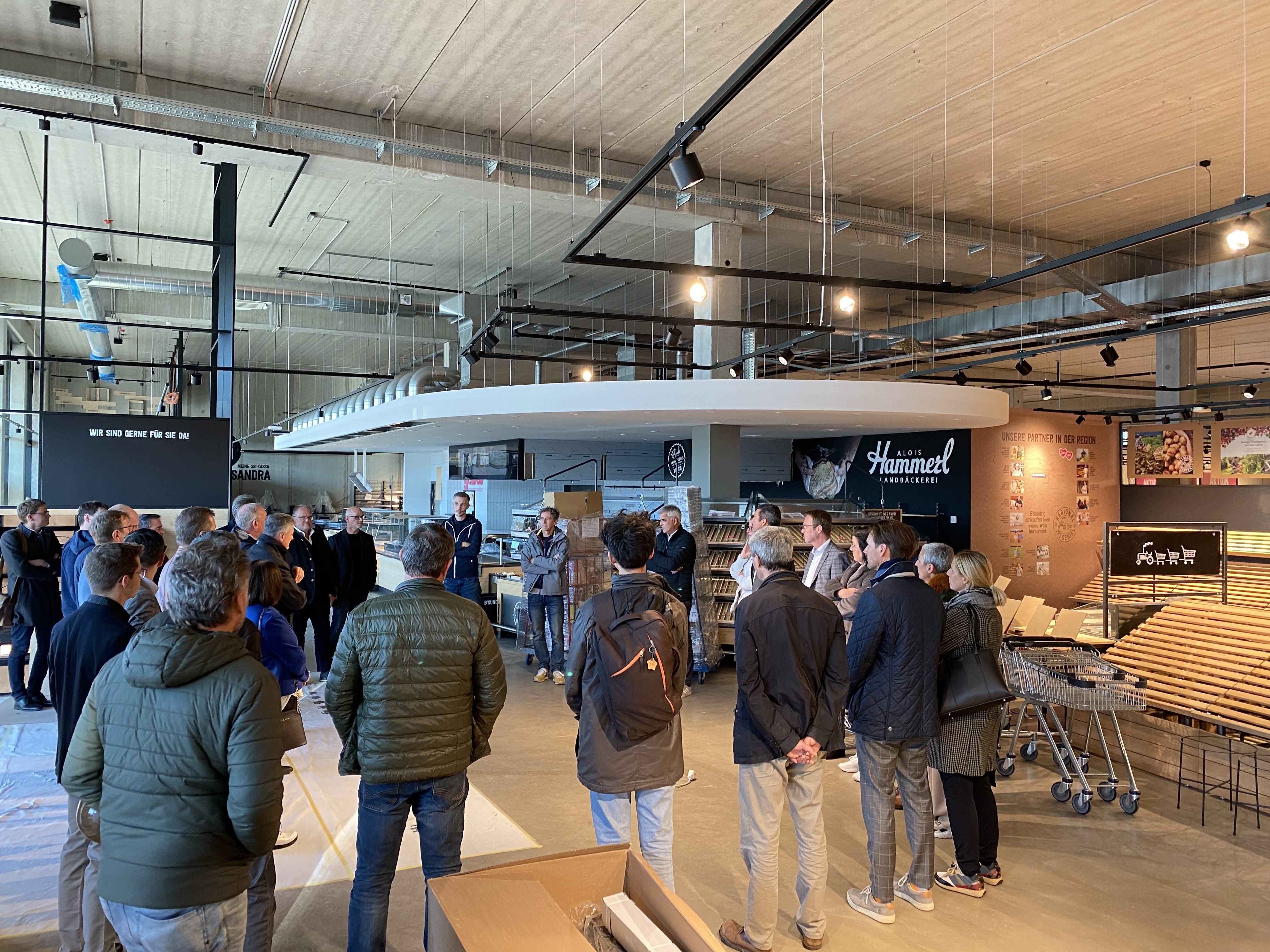 Die WIGE-Hohenems stattete drei Betrieben an der A14 einen Besuch ab.