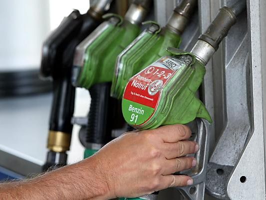 Teurer Sprit treibt die Inflation an