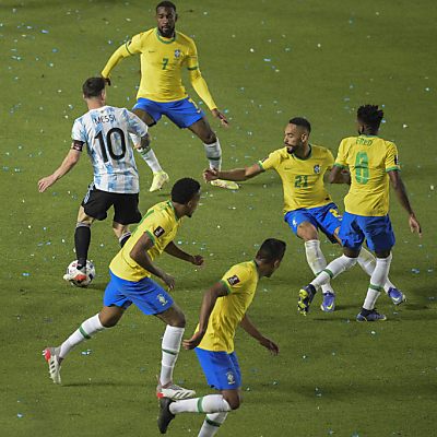 Auch auf Spielfeld herrschte viel Trubel um Messi