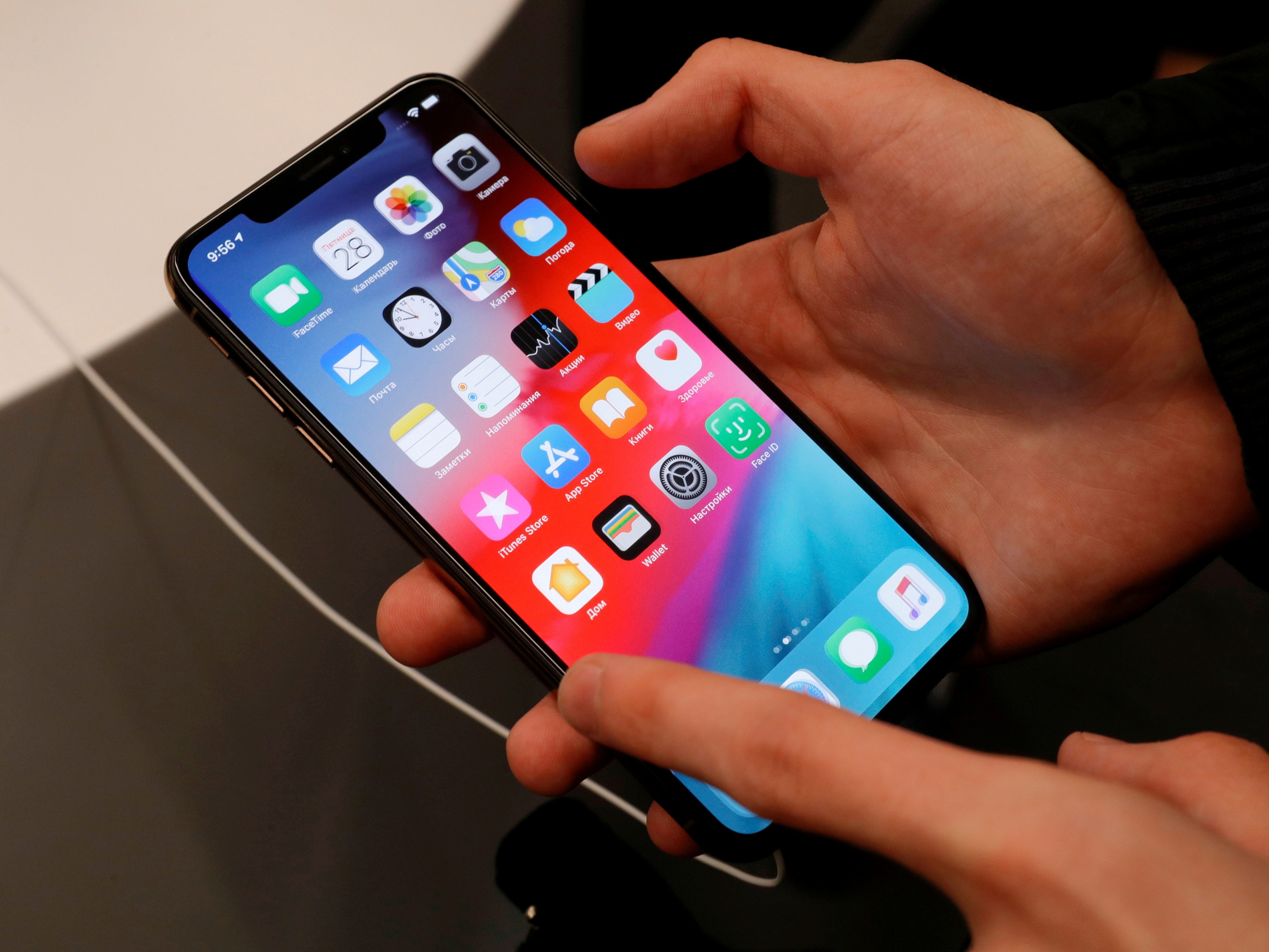 88 Prozent der Österreicher nutzen das Internet über ihr Smartphone. 88 Prozent der Österreicher nutzen das Internet über ihr Smartphone.