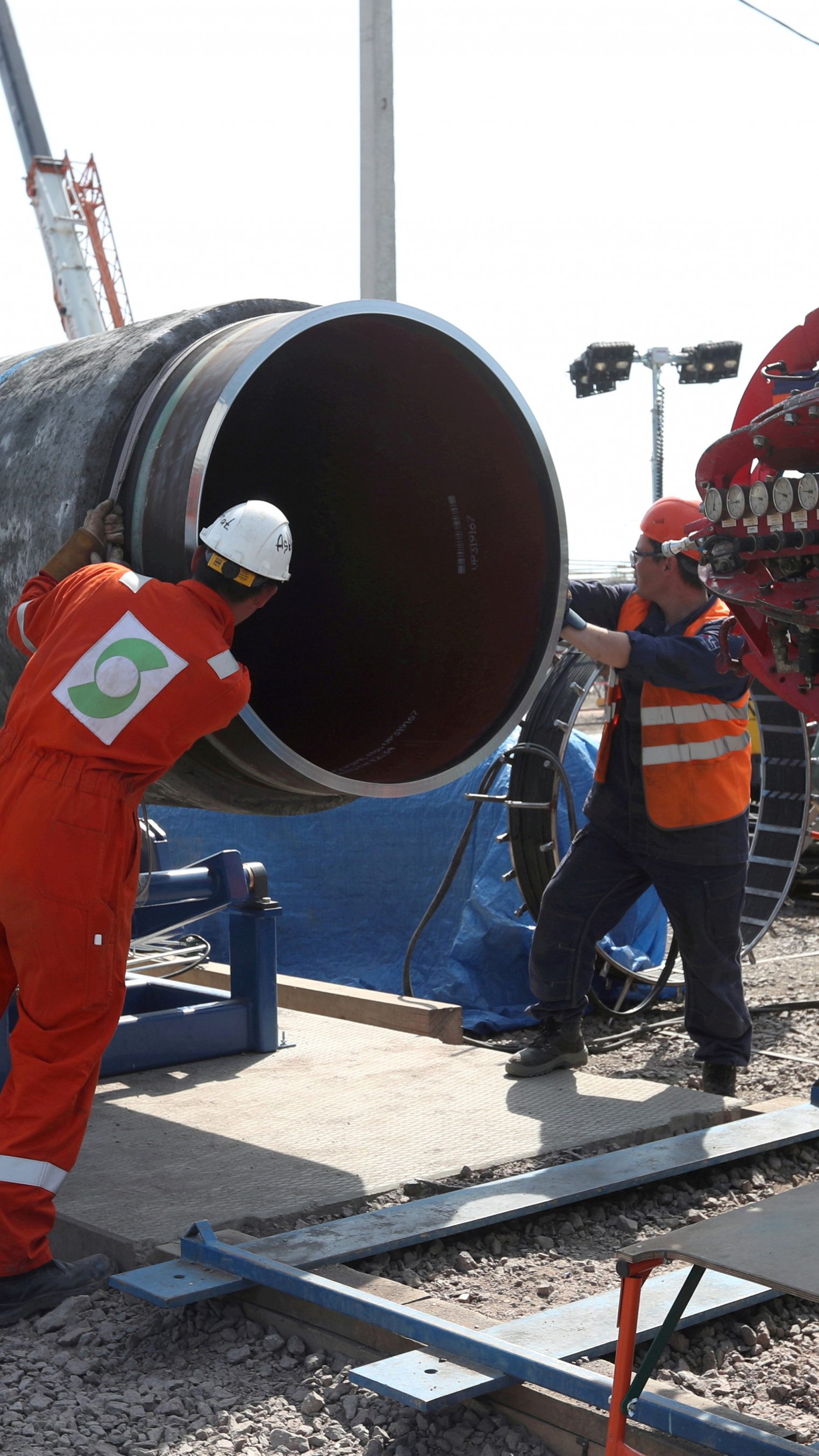 Die deutsche Bundesnetzagentur hat ihr Verfahren zur Zertifizierung der Nord Stream 2 vorläufig ausgesetzt.