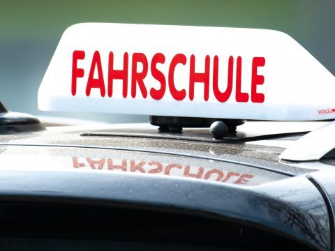 Bis 14. Jänner 2022 können Theorie-Kurse online abgehalten werden. Bis 14. Jänner 2022 können Theorie-Kurse online abgehalten werden.
