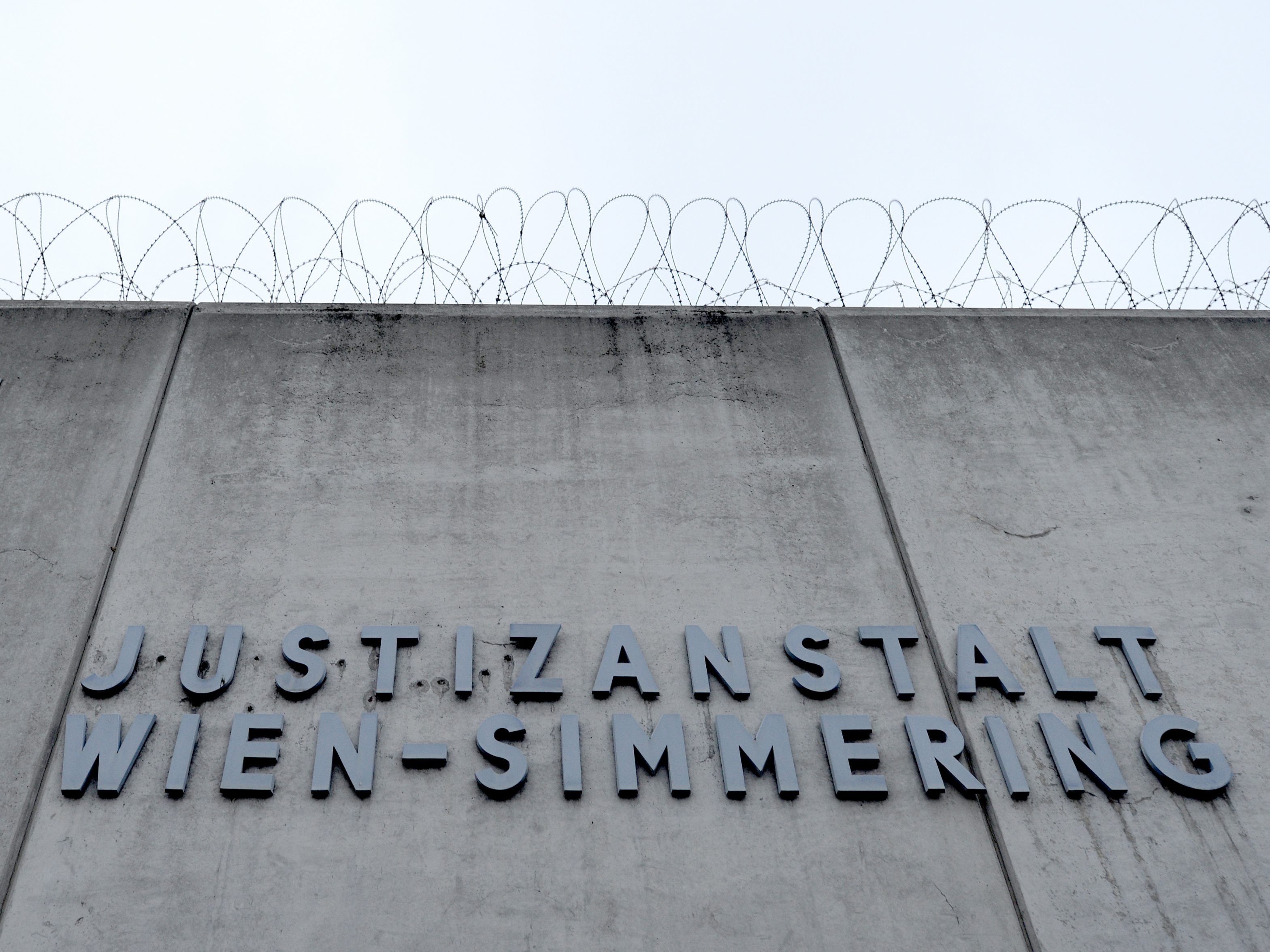 In der JA Wien-Simmering wurden mehrere Insassen und Bedienstete positiv auf Corona getestet. In der JA Wien-Simmering wurden mehrere Insassen und Bedienstete positiv auf Corona getestet.
