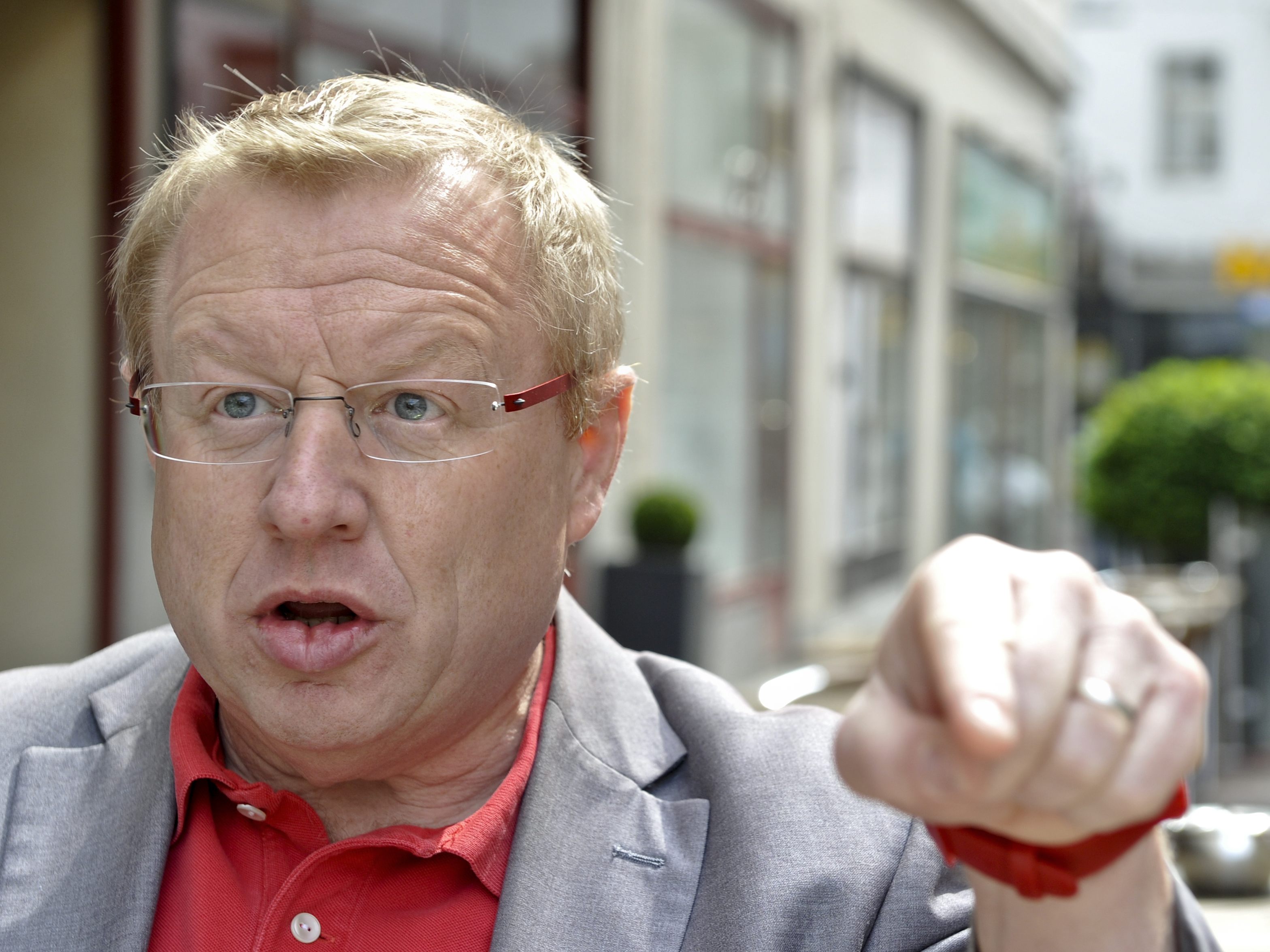 Polizeigewerkschafter Hermann Greylinger kritisiert die geplanten Lockdown-Kontrollen bei Ungeimpften durch die Polizei. Polizeigewerkschafter Hermann Greylinger kritisiert die geplanten Lockdown-Kontrollen bei Ungeimpften durch die Polizei.