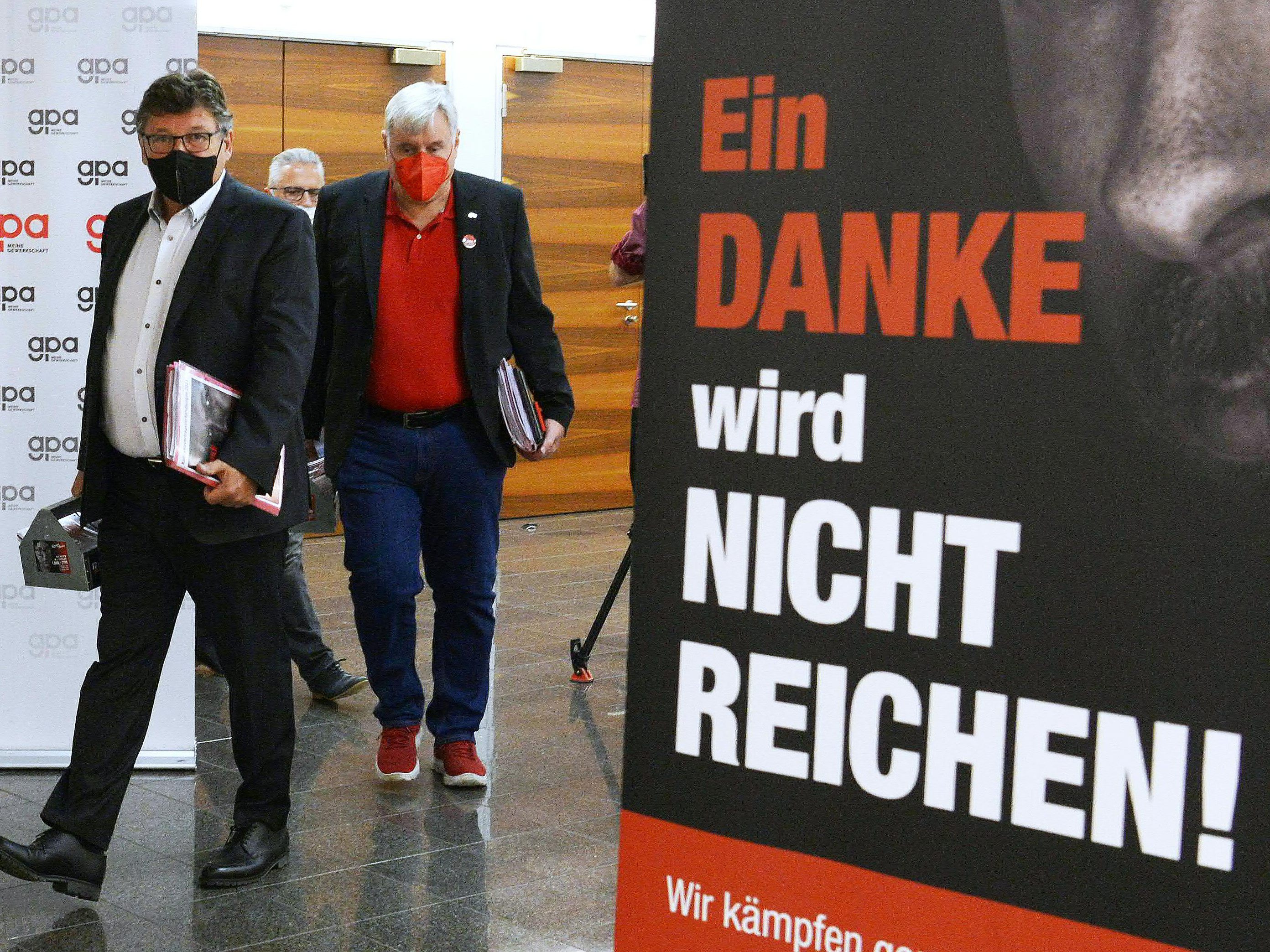Nach 14 Stunden wurde die Verhandlung abgebrochen.