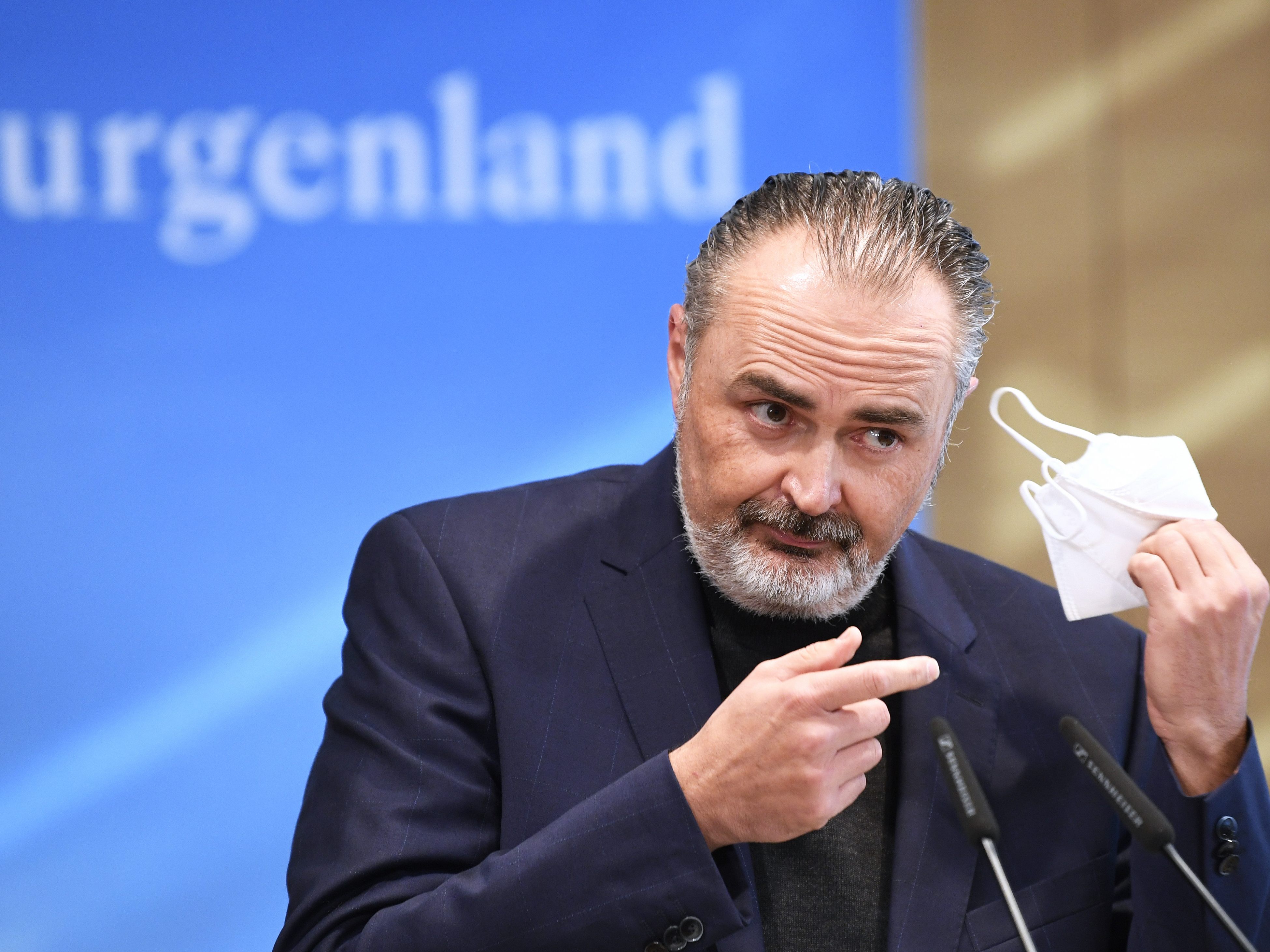 Auch das Burgenland verschärft die FFP2-Maskenpflicht. Auch das Burgenland verschärft die FFP2-Maskenpflicht.