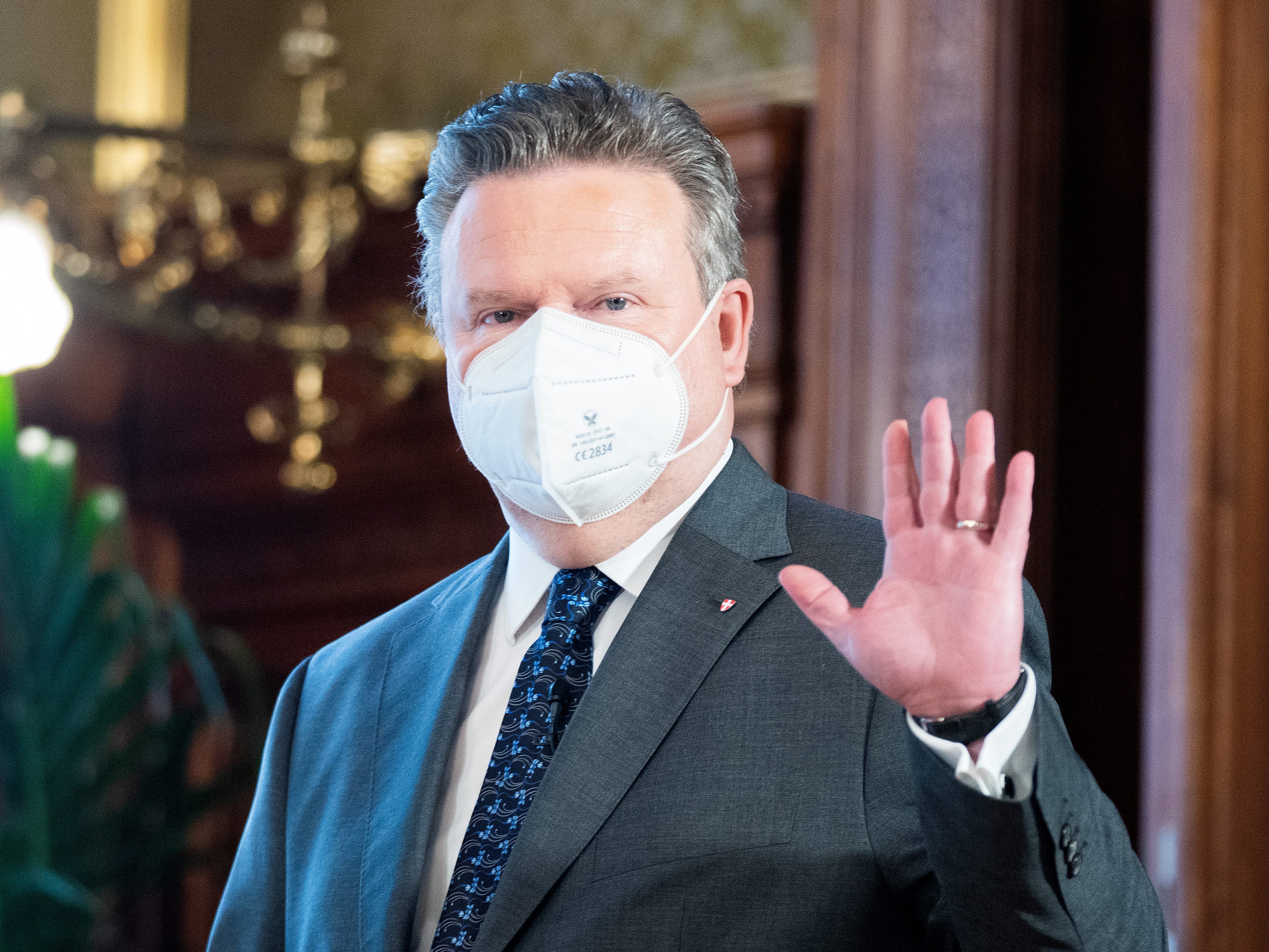Ab Freitag tritt die neue Wiener Corona-Verordnung in Kraft. Das teilte das Büro von Bürgermeister Michael Ludwig (SPÖ) am Mittwoch mit. Ab Freitag tritt die neue Wiener Corona-Verordnung in Kraft. Das teilte das Büro von Bürgermeister Michael Ludwig (SPÖ) am Mittwoch mit.