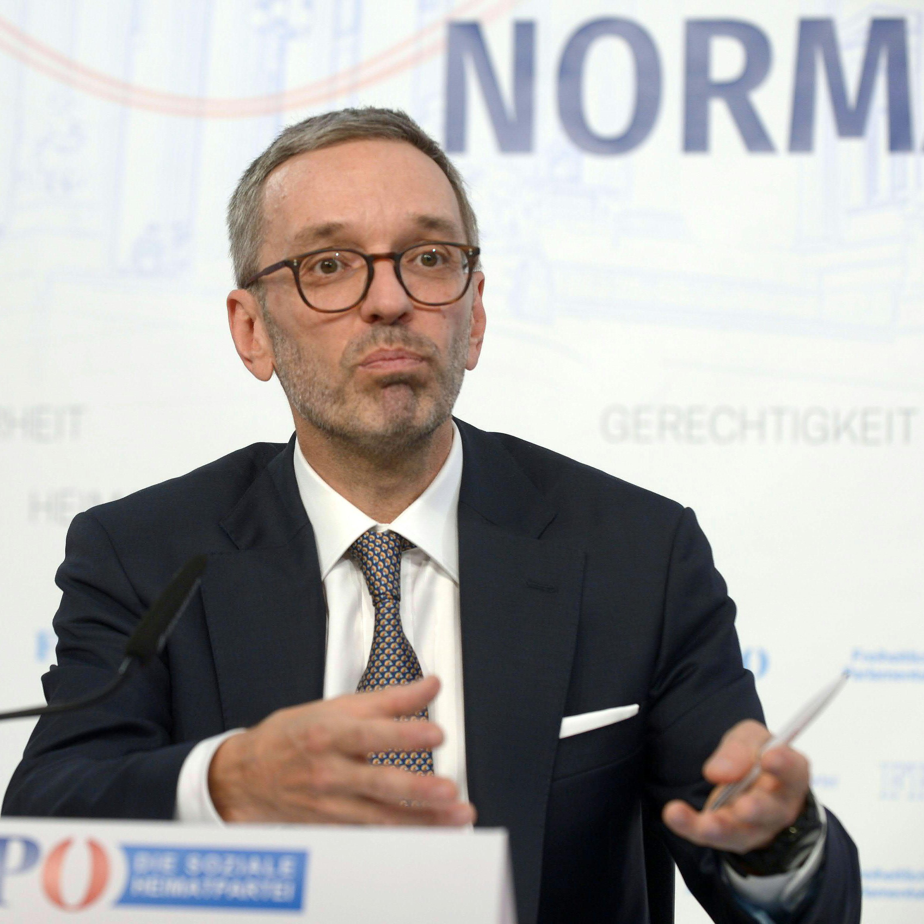 Kickl gibt heute eine Pressekonferenz zur aktuellen Corona-Politik.