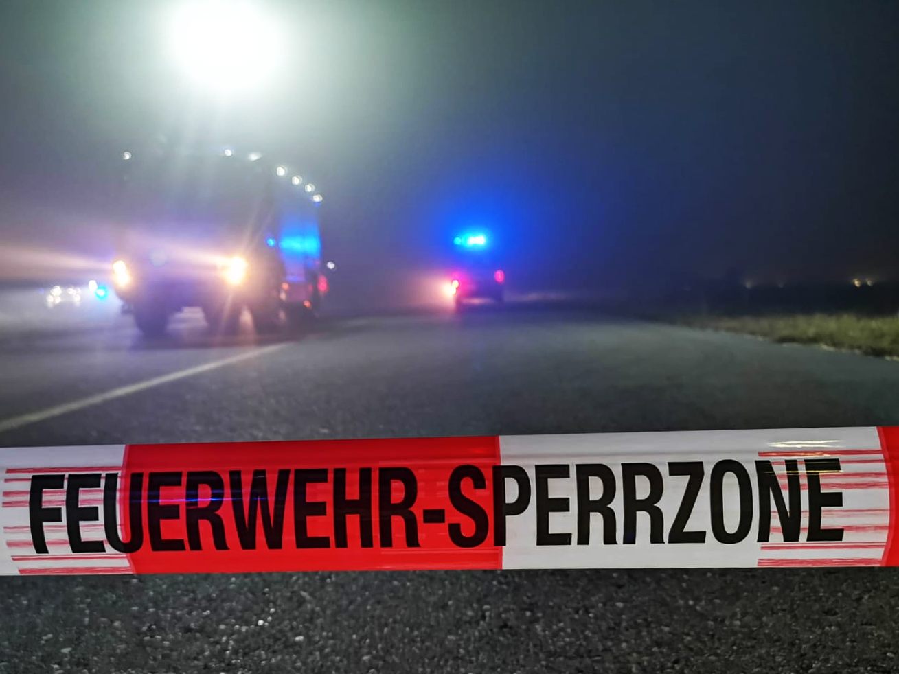 Ein Toter bei Hubschrauberabsturz in Wiener Neustadt.