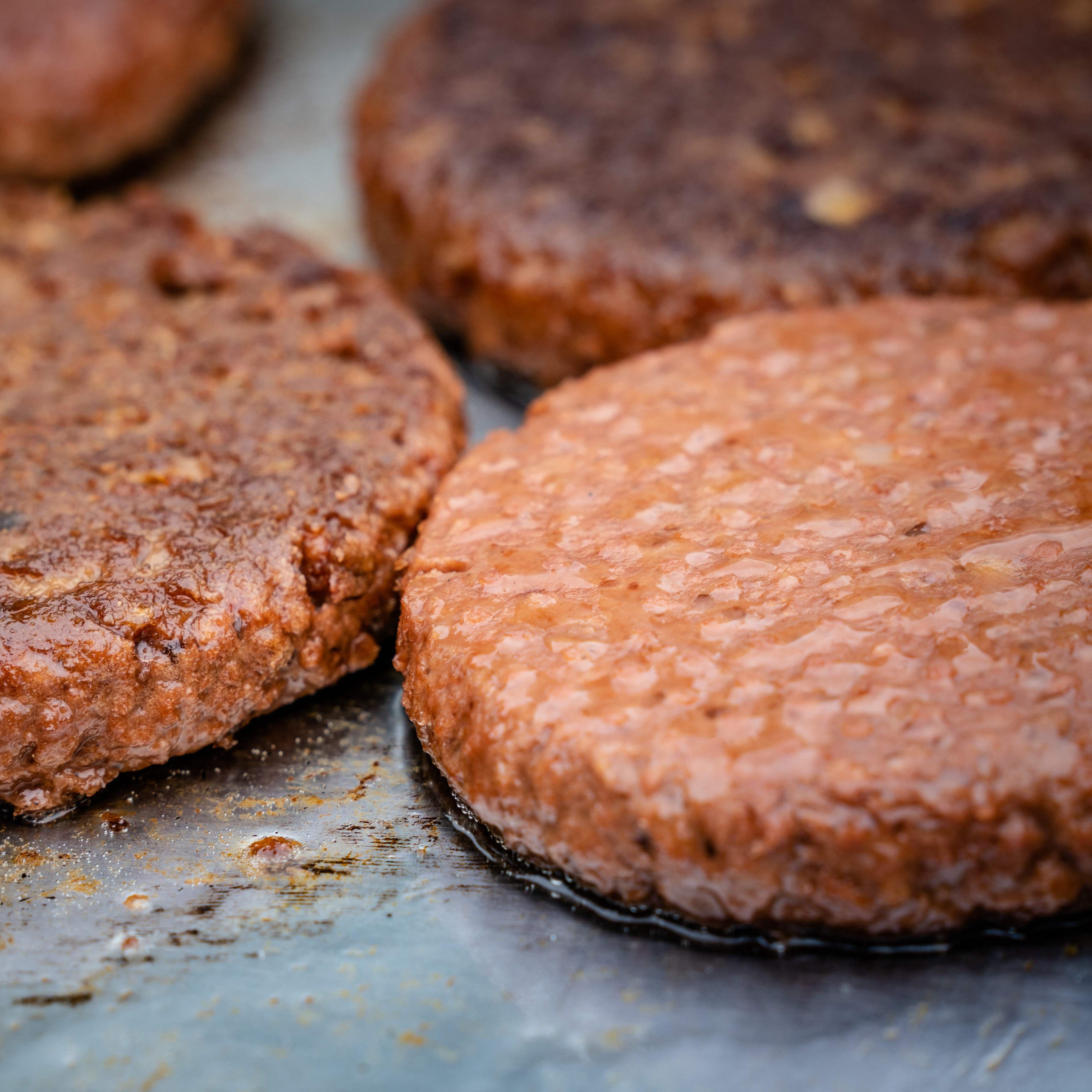 Wojnars ruft zwei seiner Burger und eine Pita Roll wegen Listeria zurück.