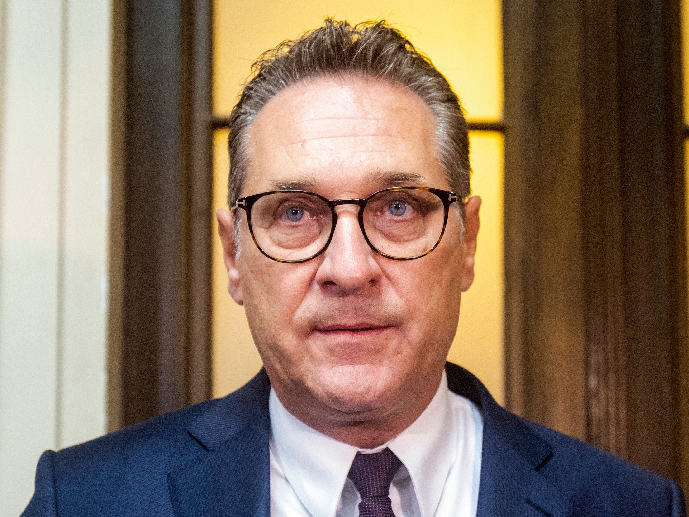 Heinz-Christian Strache bittet seine Facebook-Fans um Geld. Heinz-Christian Strache bittet seine Facebook-Fans um Geld.