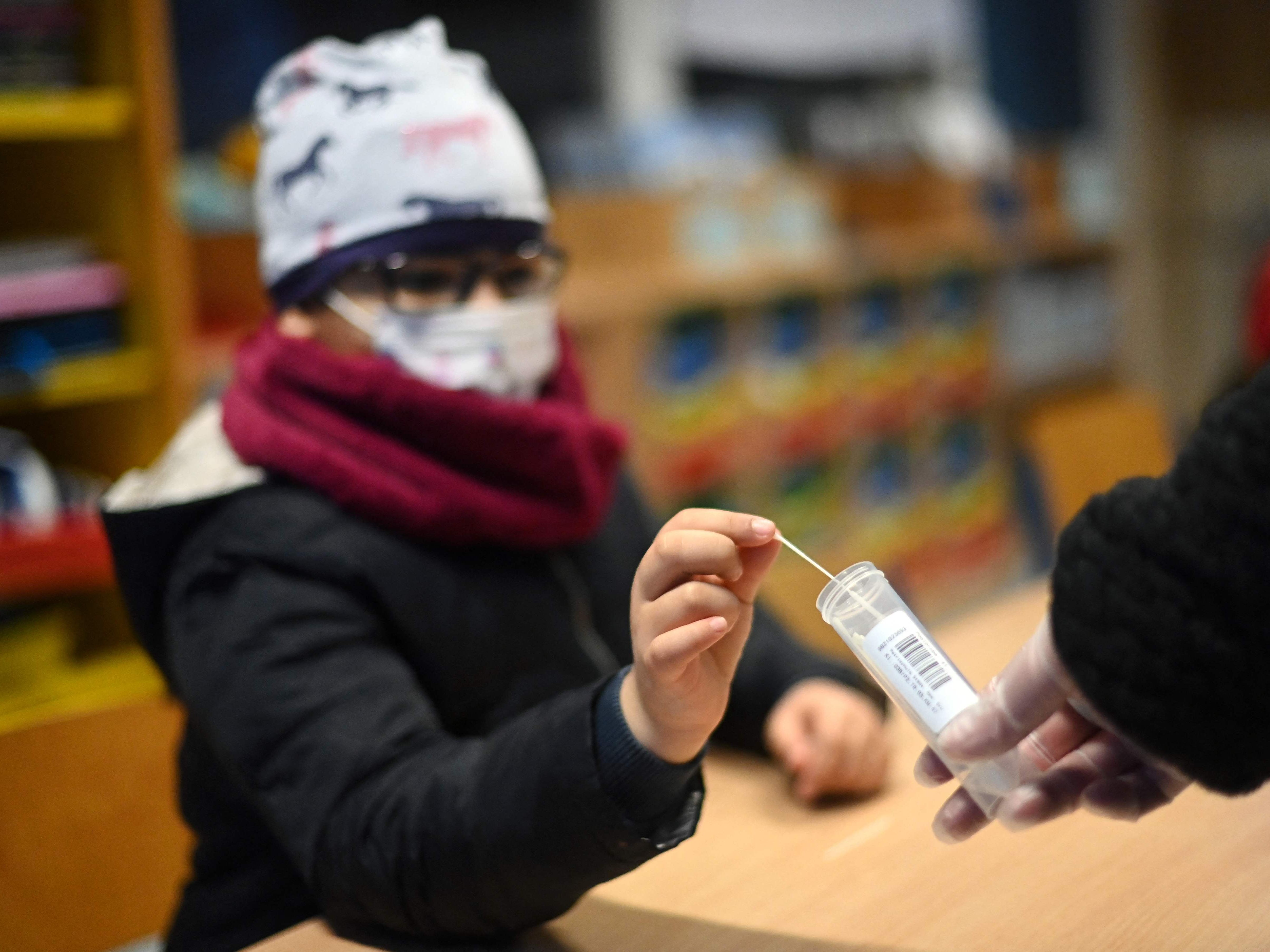 Ohne Wien wurden knapp 2.300 Infektionen registriert. Ohne Wien wurden knapp 2.300 Infektionen registriert.