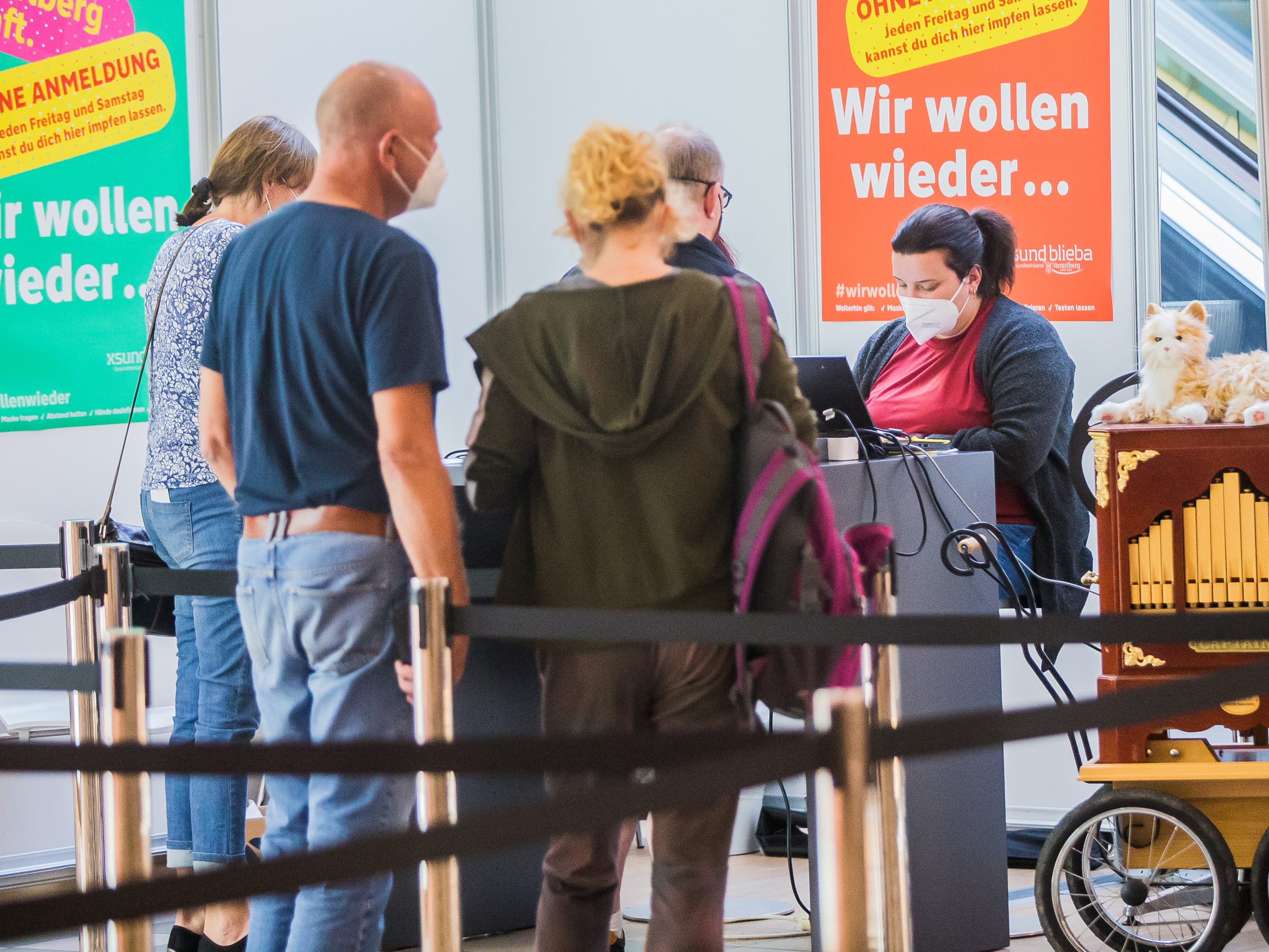 Die Impfkojen haben jetzt einheitlich geöffnet. Die Impfkojen haben jetzt einheitlich geöffnet.