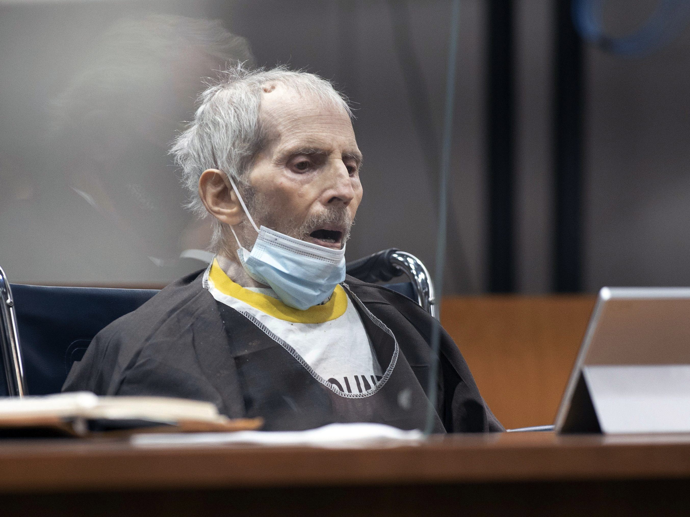Millionär Robert Durst muss sich nun doch für den vermeintlichen Mord an seiner Frau verantworten.