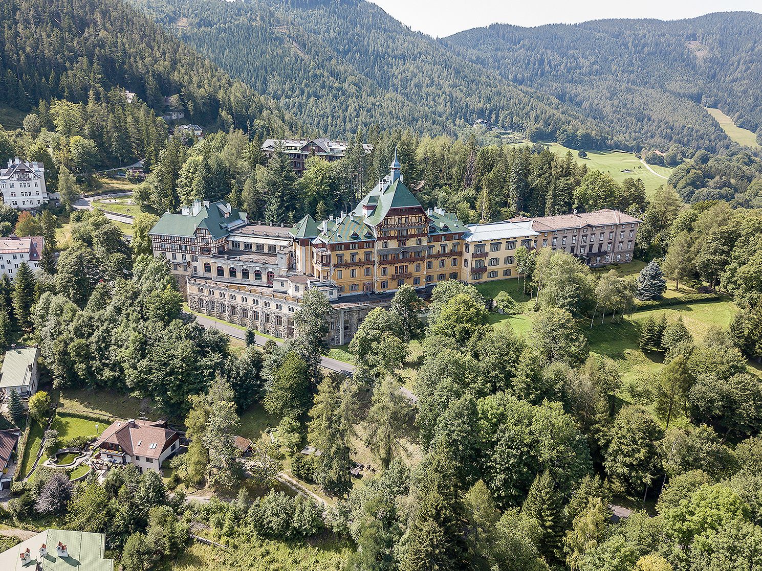 Das Südbahnhotel am Semmering sperrte vor über 100 Jahren auf.