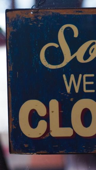 Eine "einmalige Sondersituation" wie jene durch den aktuellen Lockdown führt zur Diskussion über eine mögliche Sonntagsöffnung am 19. Dezember