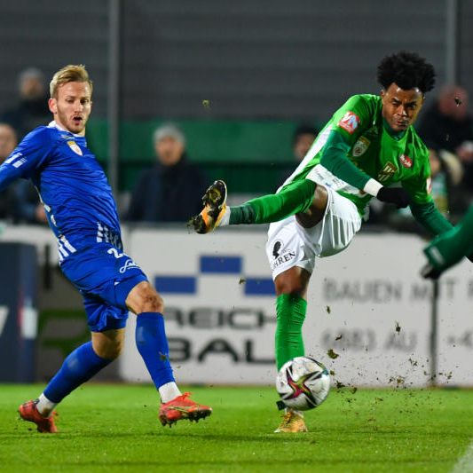 Wallace & Co siegen gegen Horn