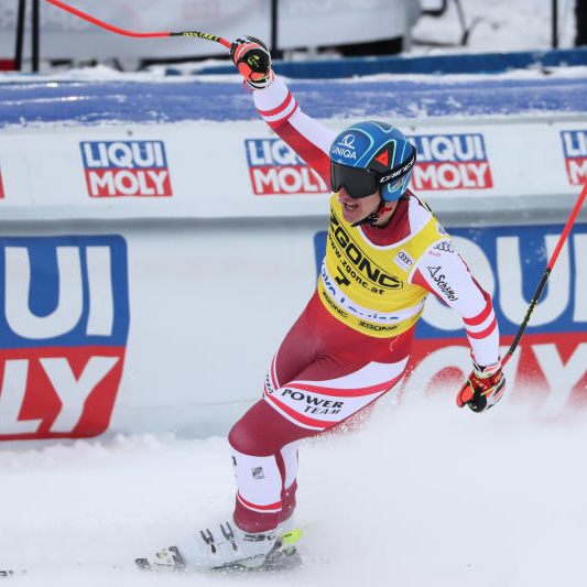 Mayer gewinnt Speed Auftakt