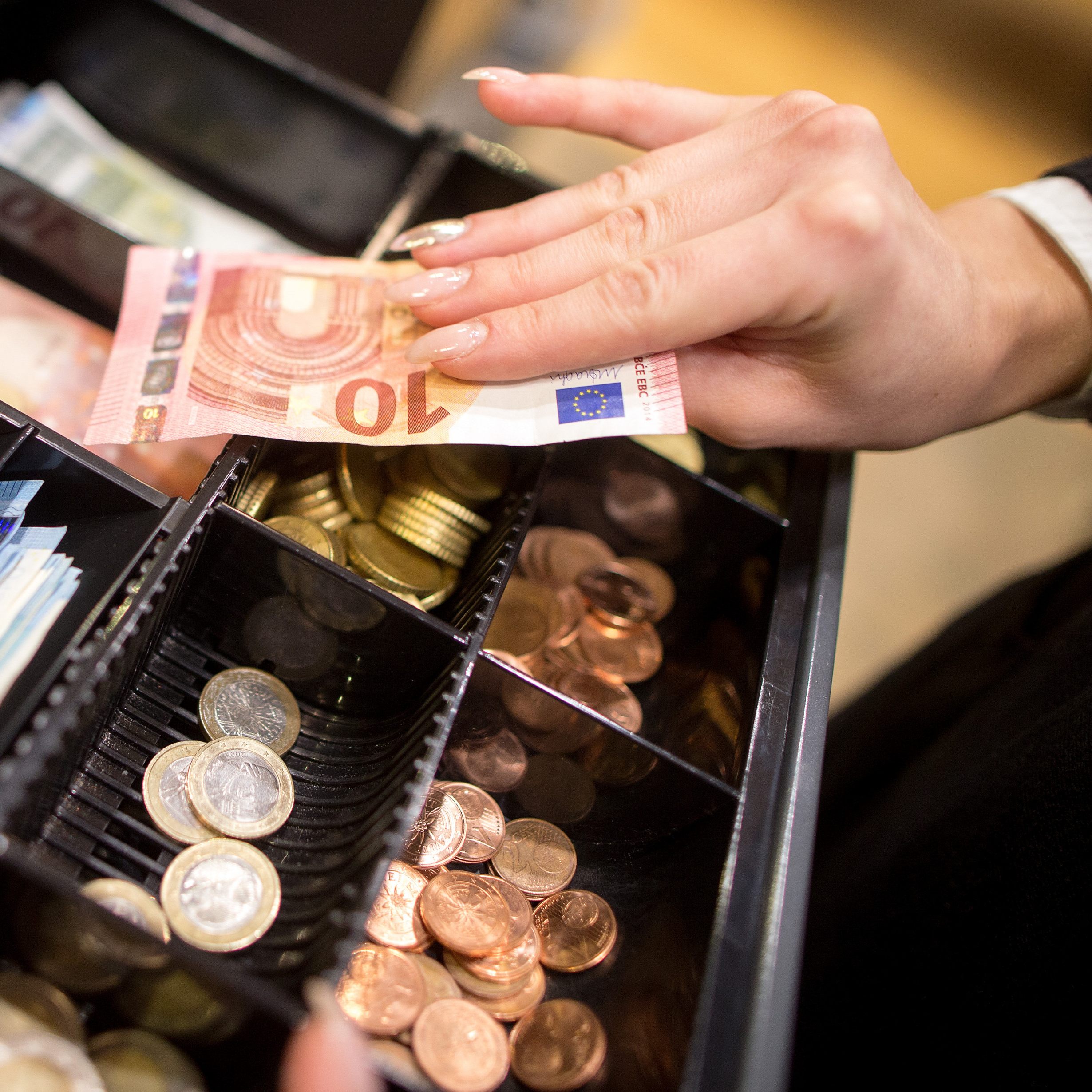 Der Lohn im Handel steigt um 2,55 Prozent.