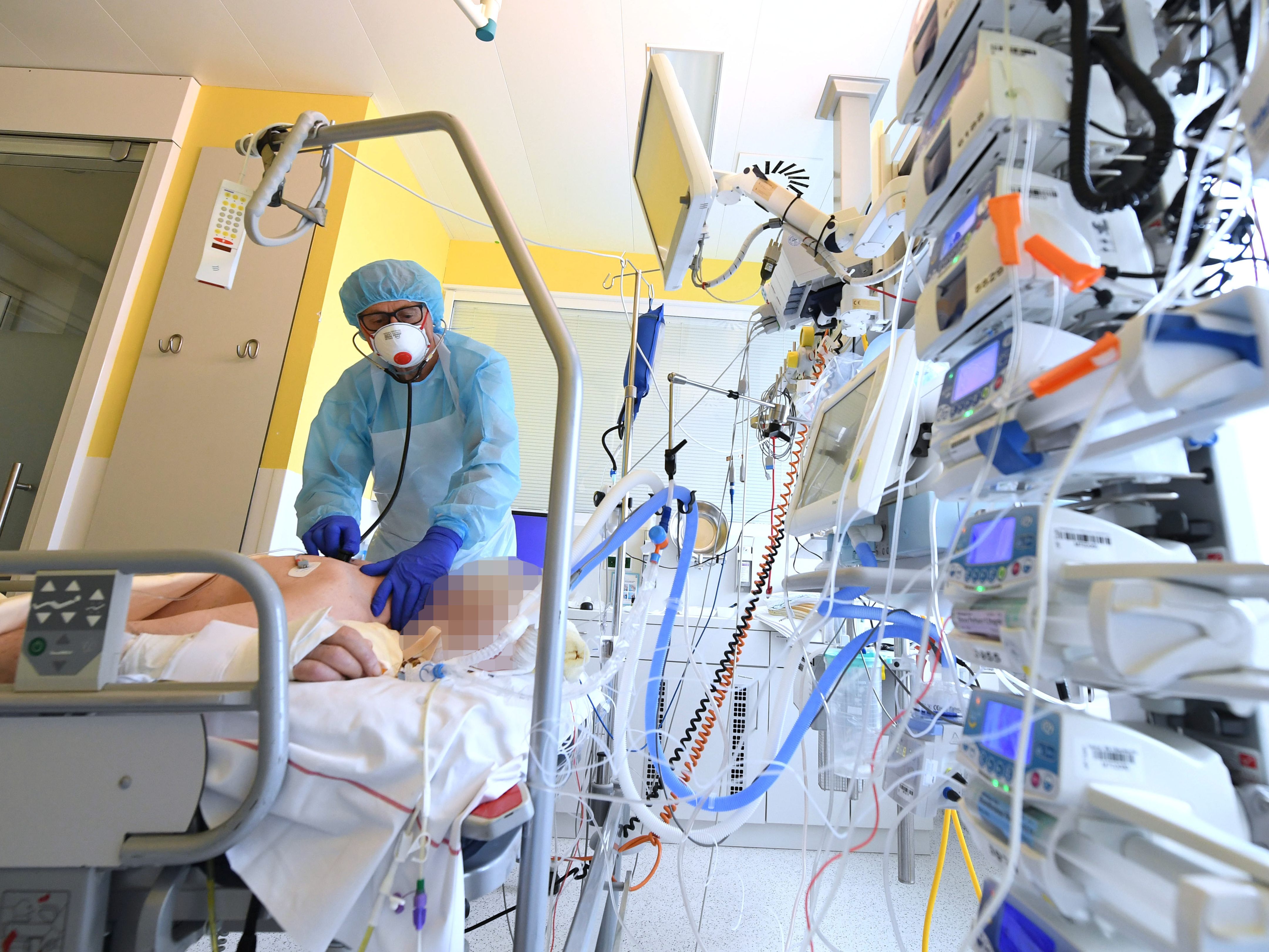 Der Stufenplan hängt von der Auslastung der Intensivstationen ab. Der Stufenplan hängt von der Auslastung der Intensivstationen ab.