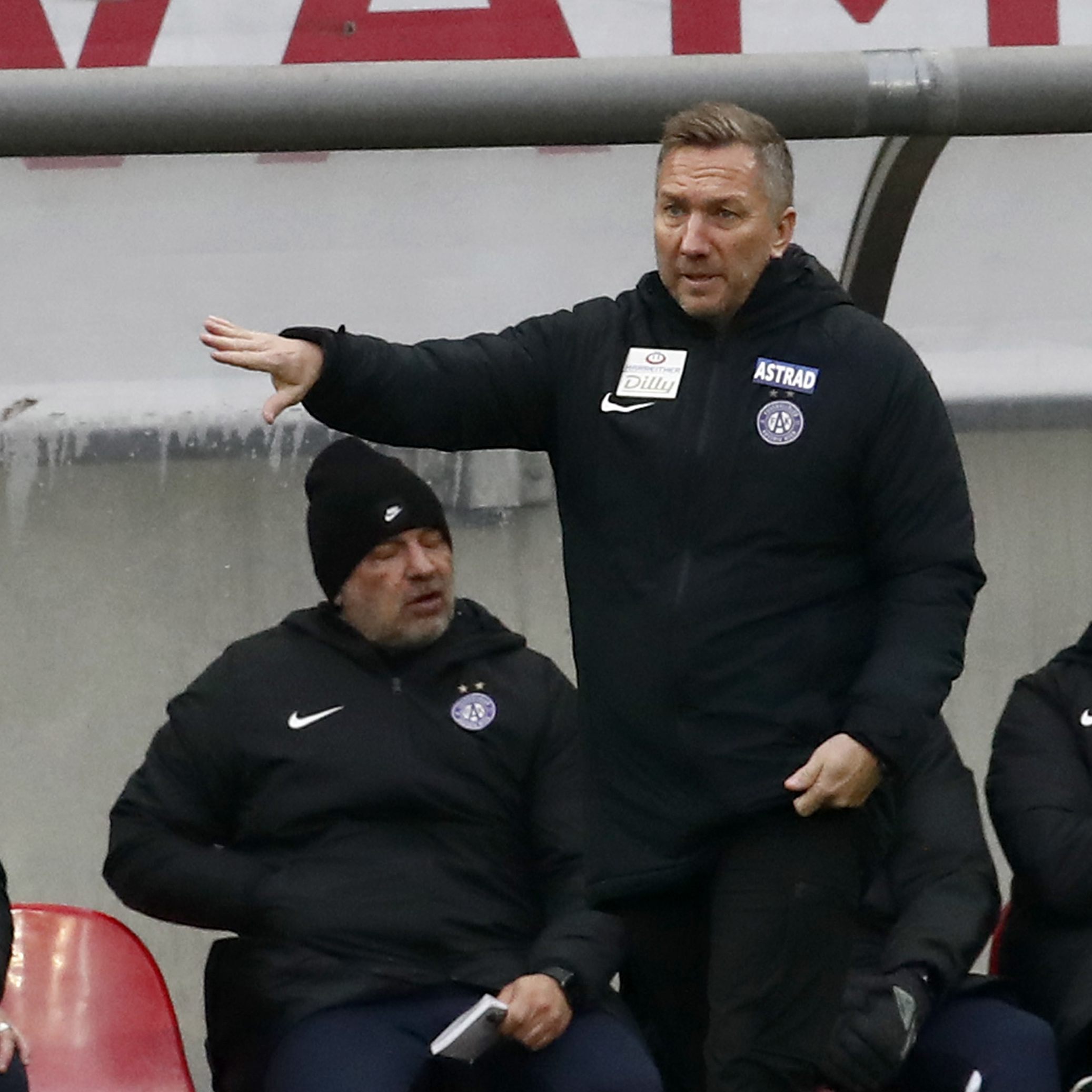 Austria-Trainer Schmid war froh, nicht verloren zu haben.