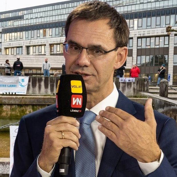 Unternehmer gegen 2G: Das sagen Wallner und Rauch.