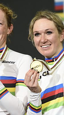 Pieters (rechts) nach Trainingsunfall im Koma