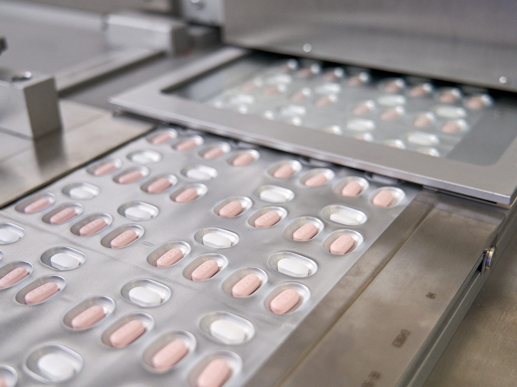 Paxlovid: Corona-Medikament dürfte laut US-Pharmakonzern auch bei Omikron helfen. Paxlovid: Corona-Medikament dürfte laut US-Pharmakonzern auch bei Omikron helfen.