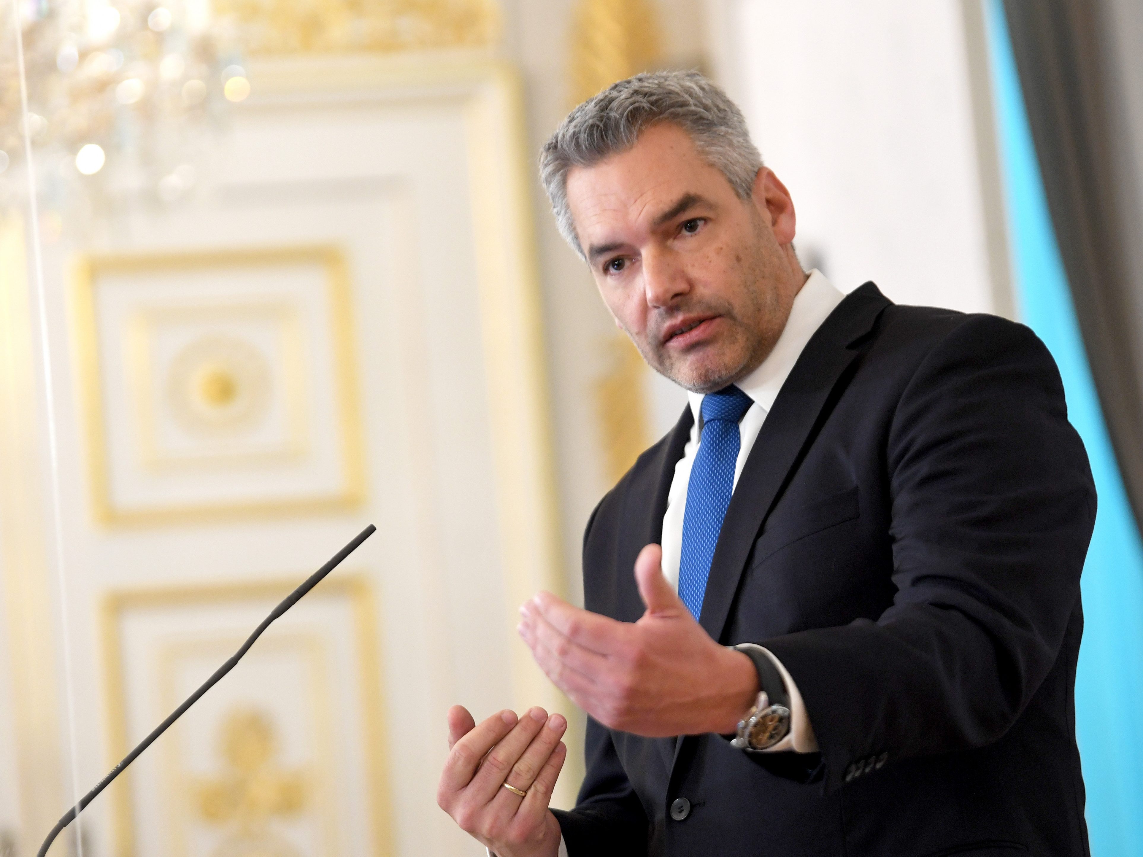 "Dialog darf niemals enden", erklärte der neue Bundeskanzler Karl Nehammer.