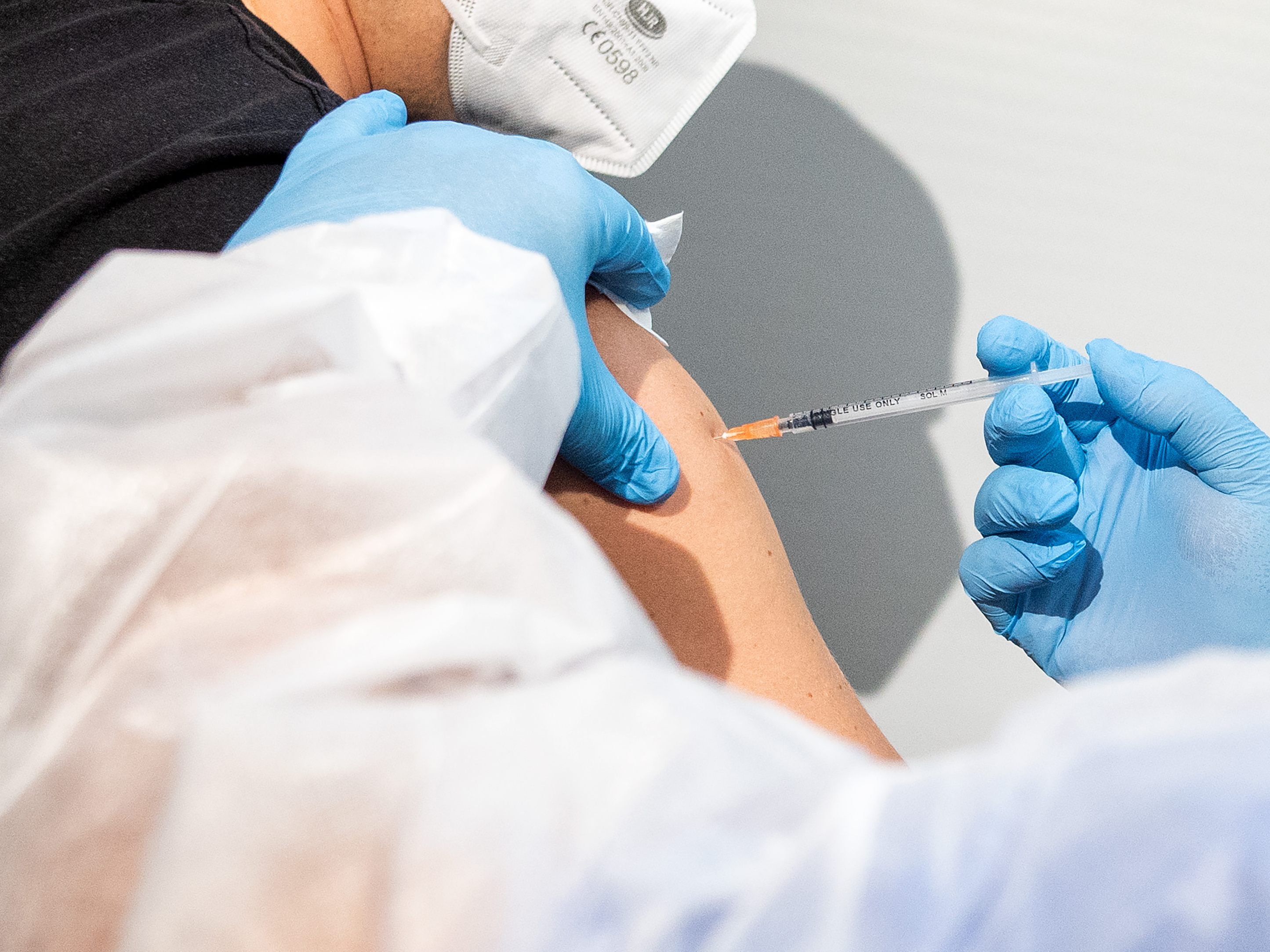 Im Burgenland störten Impfgegner eine Impfstraße. Im Burgenland störten Impfgegner eine Impfstraße.