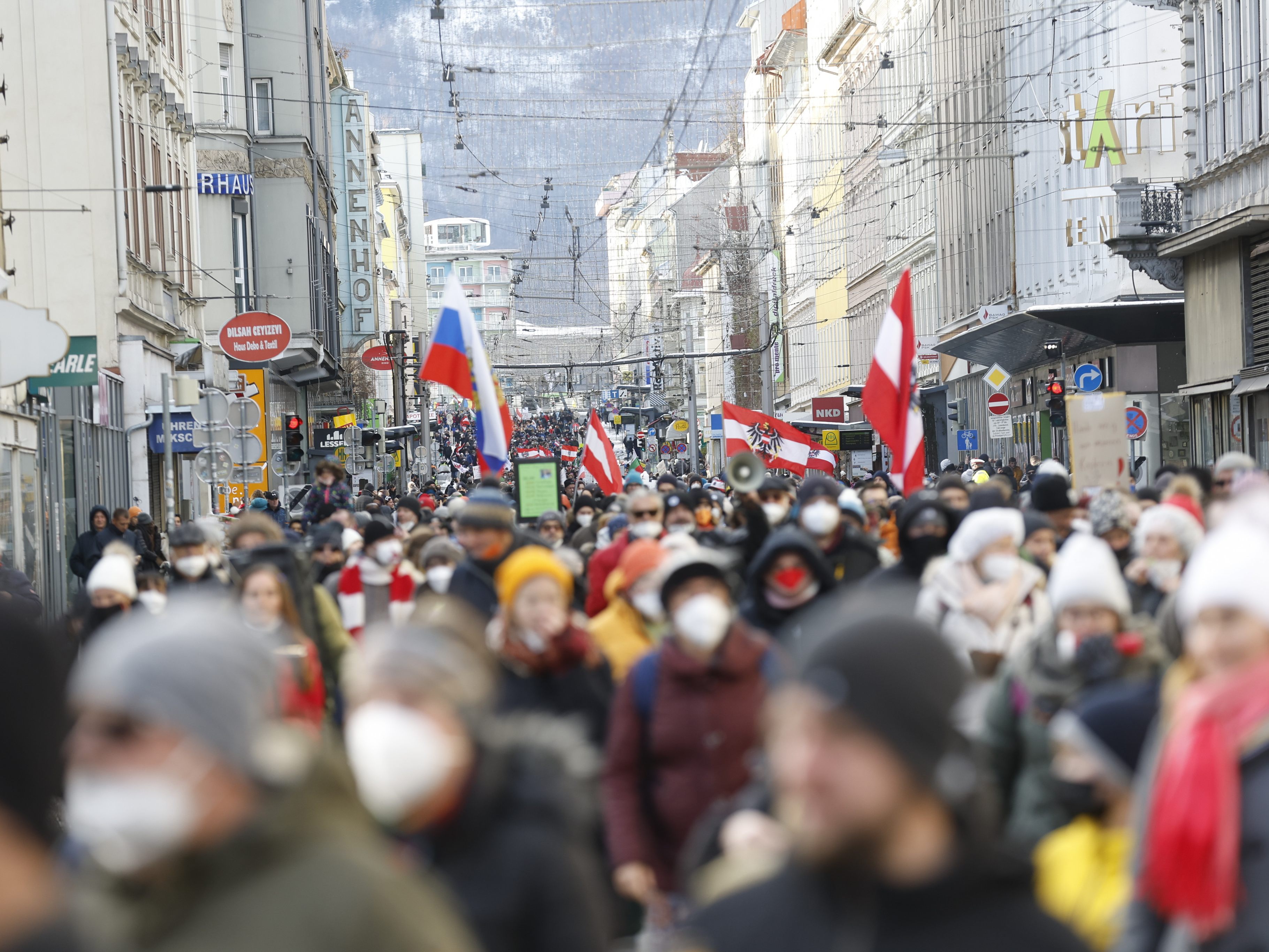 Österreich erlebte mehrere Demonstrationen. Österreich erlebte mehrere Demonstrationen.