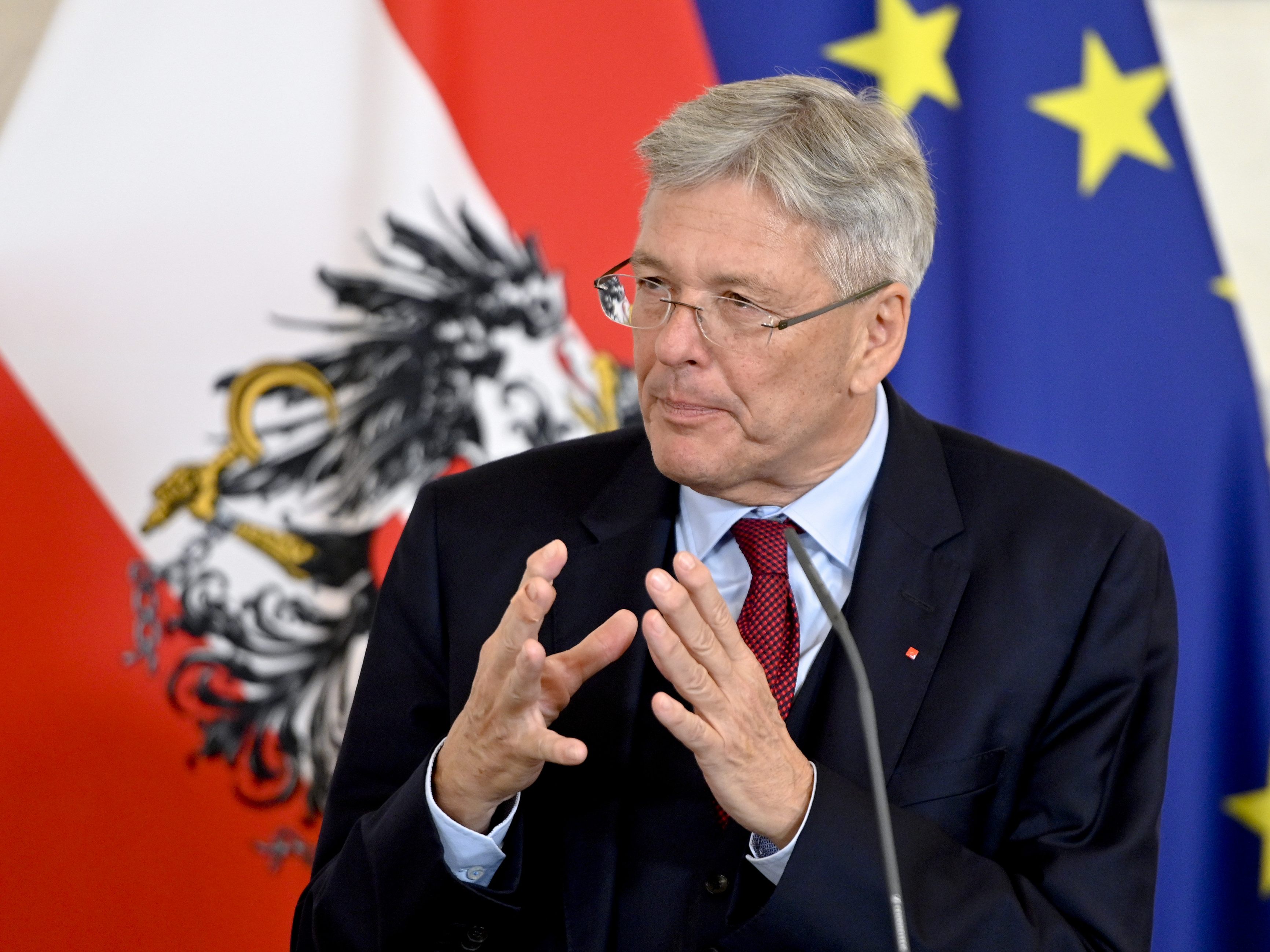 Landeshauptmann Peter Kaiser (SPÖ) kritisierte FPÖ-Chef Herbert Kickl und äußerte einen Appell für die Impfung in einer Videobotschaft