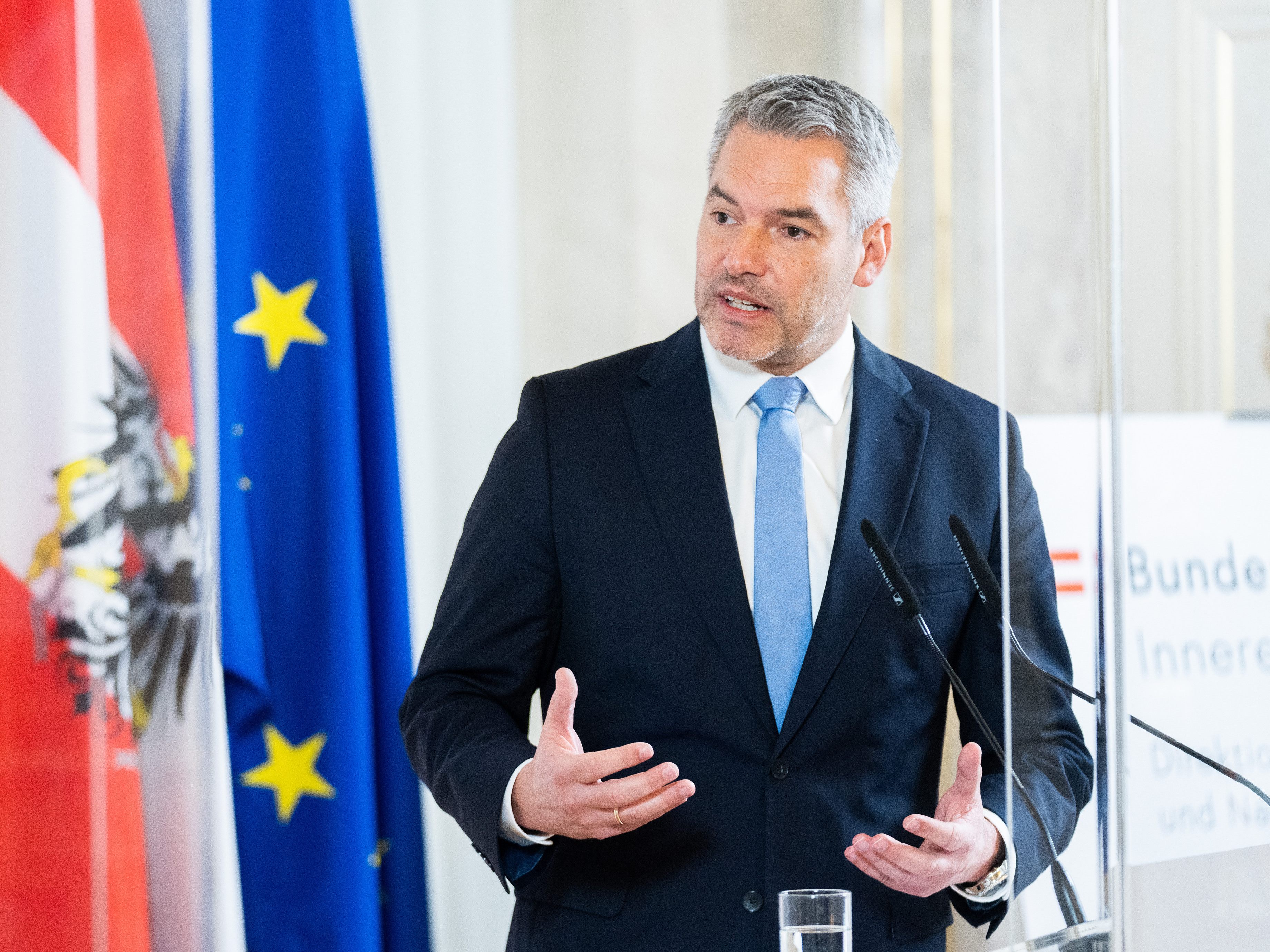 Heißt der neue Bundeskanzler Österreichs Karl Nehammer?