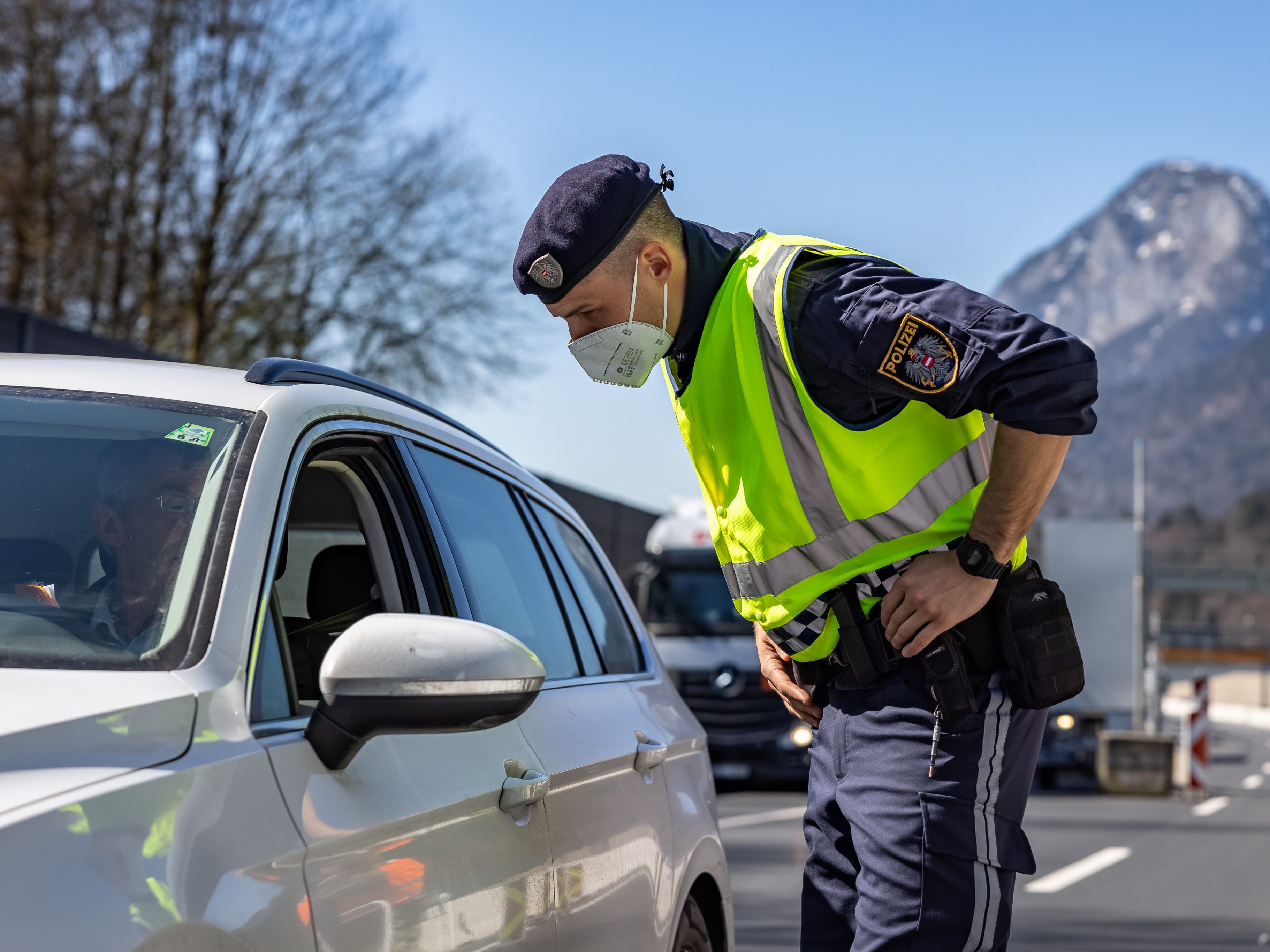 Einreisebestimmungen für Österreich werden verschärft. Einreisebestimmungen für Österreich werden verschärft.