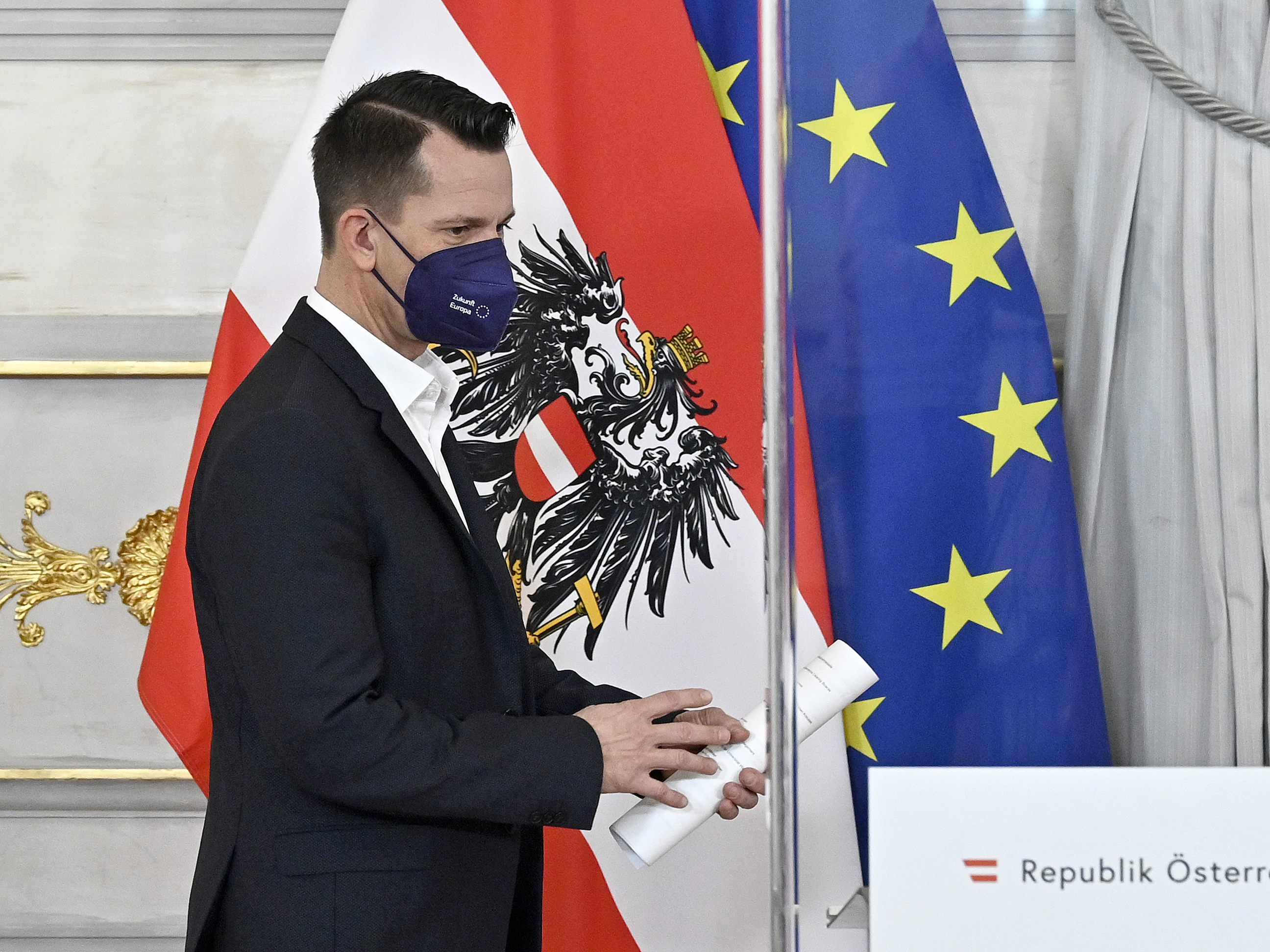 Bund-Länder-Gipfel zu Omikron am Mittwoch. Bund-Länder-Gipfel zu Omikron am Mittwoch.