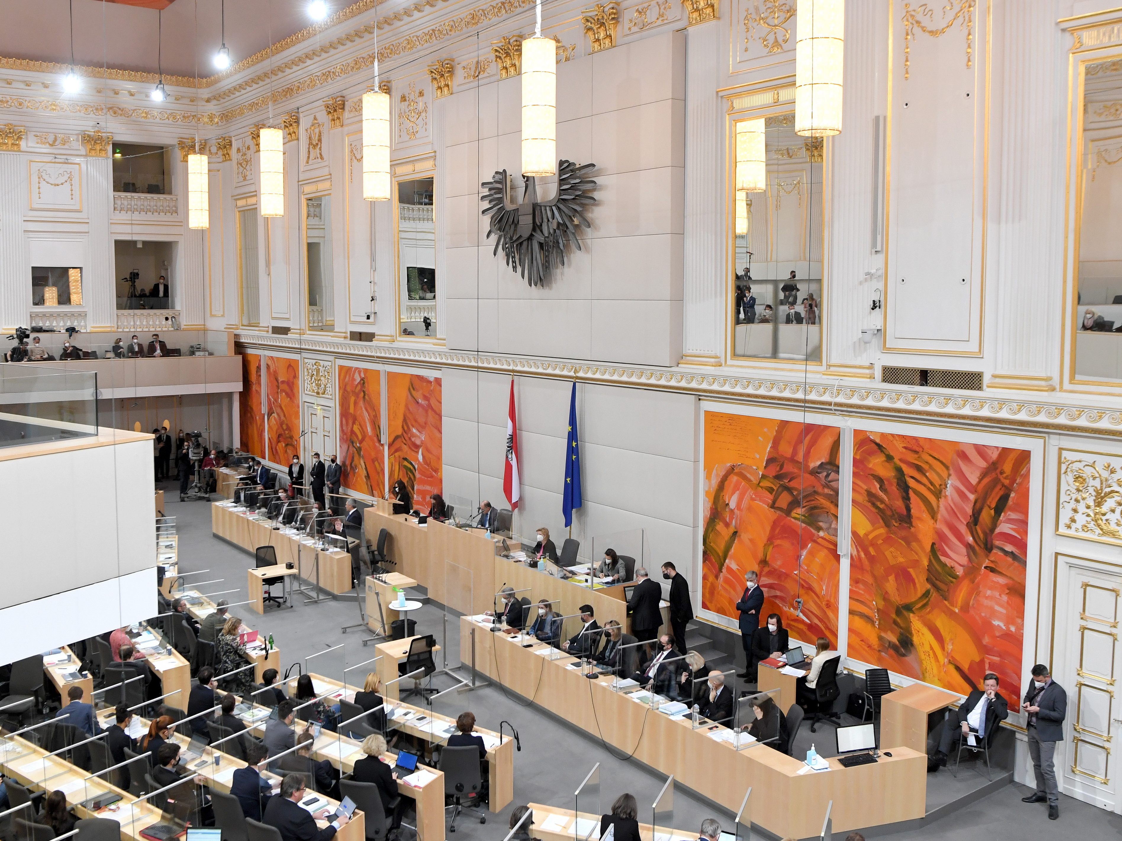 Nationalrat: Kurzarbeitsprämie beschlossen. Nationalrat: Kurzarbeitsprämie beschlossen.