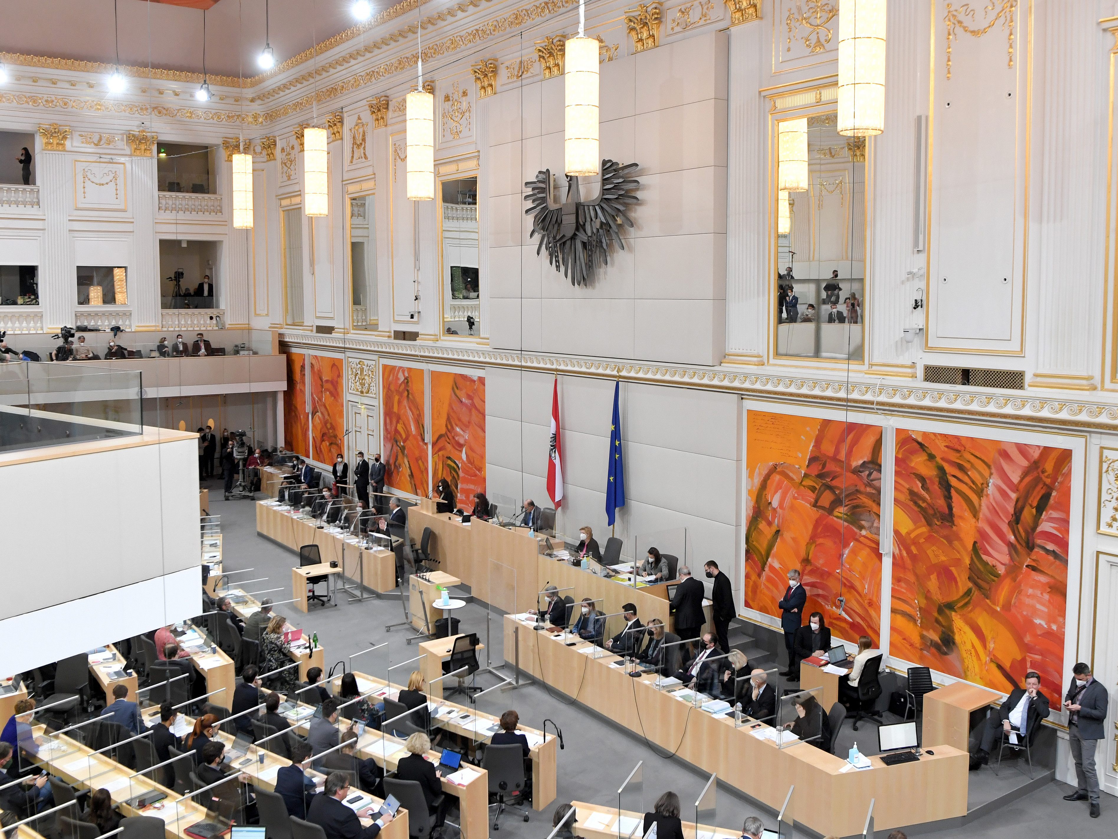 Der Hauptausschuss genehmigt auch die angekündigten kleinen Feiertagszusammenkünfte für Ungeimpfte.