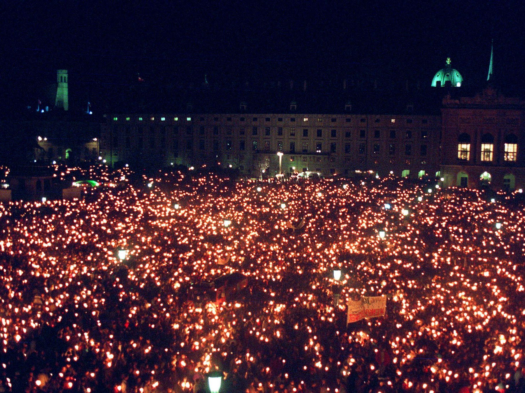 Das Lichtermeer soll ähnlich wie im Jahr 1993 werden. Das Lichtermeer soll ähnlich wie im Jahr 1993 werden.