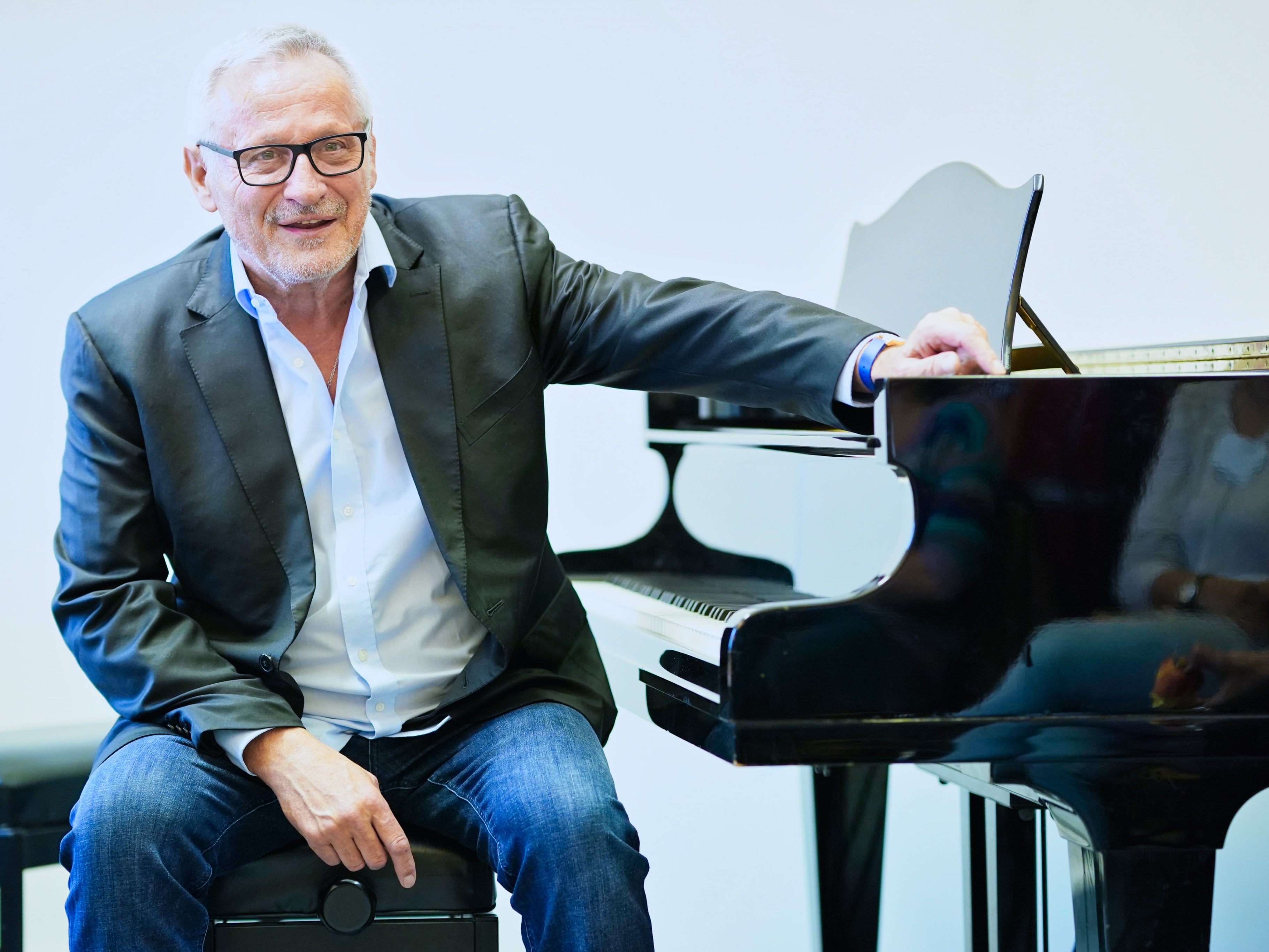 Konstantin Wecker muss Wien-Konzert auf 2022 verschieben.
