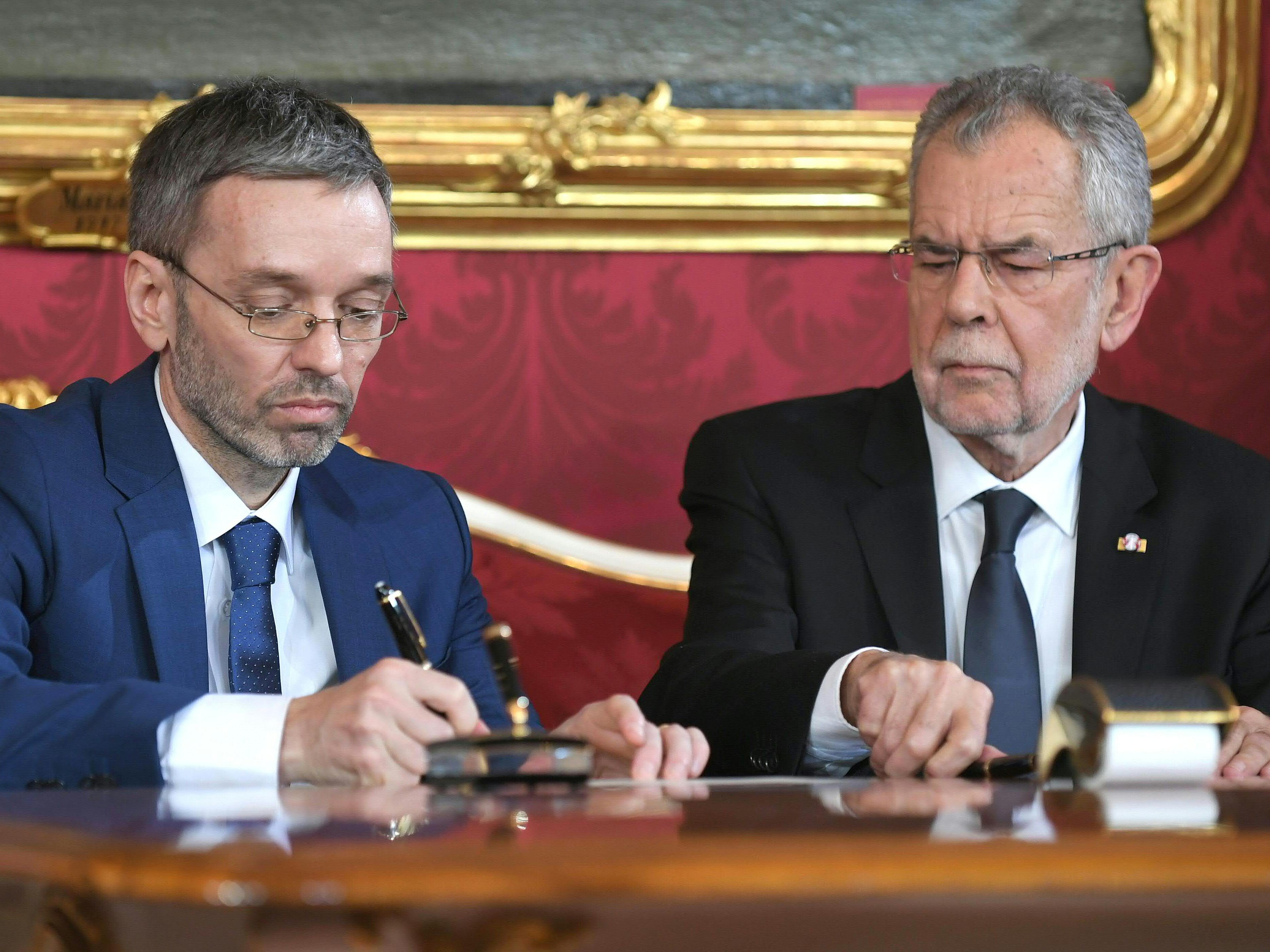 Innenminister Kickl war für Van der Bellen eine "große Belastung". Innenminister Kickl war für Van der Bellen eine "große Belastung".