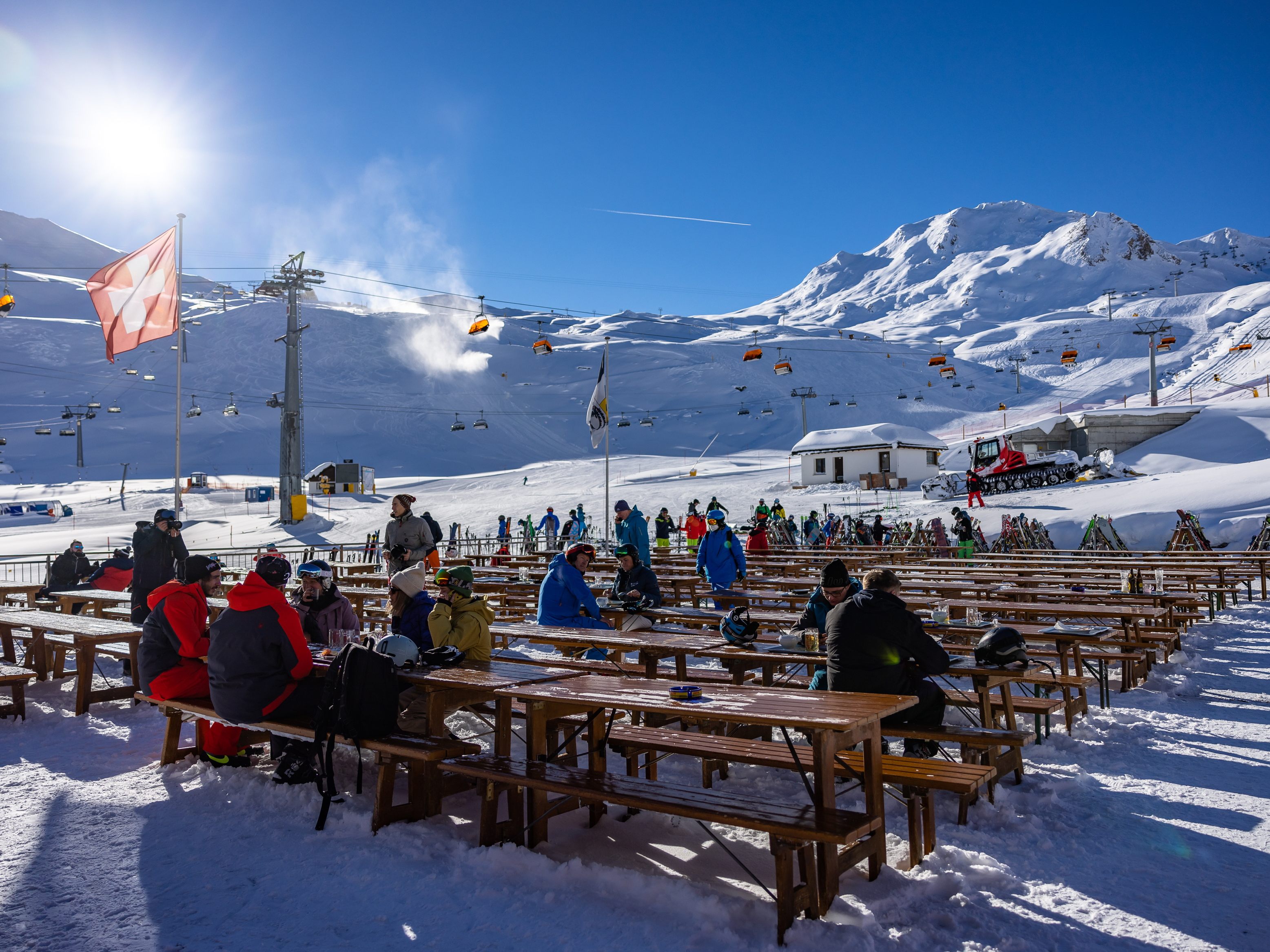 Skigebiete orten nach Saisonstart Optimierungsbedarf bei 2G. Skigebiete orten nach Saisonstart Optimierungsbedarf bei 2G.