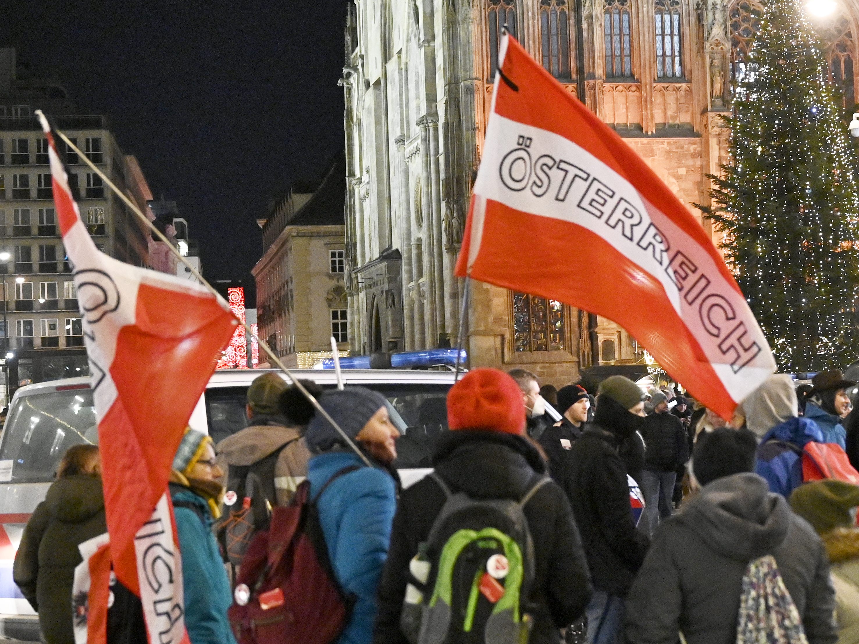 Laut Polizei kam keine einzige Demo gegen die Corona-Maßnahmen in Wien auf 450.000 Teilnehmer. Laut Polizei kam keine einzige Demo gegen die Corona-Maßnahmen in Wien auf 450.000 Teilnehmer.