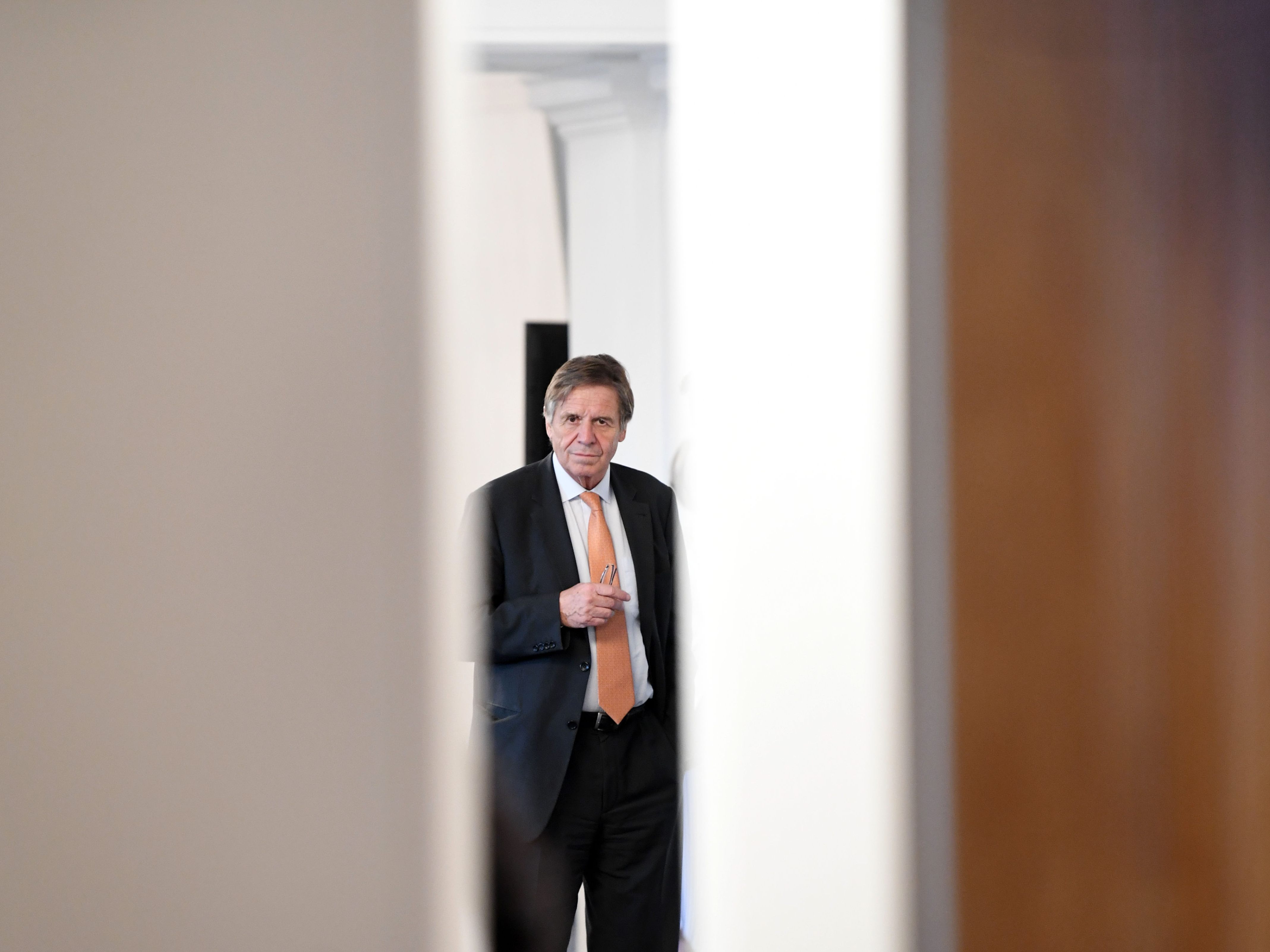 Die Wahl des Verfahrensrichters im ÖVP-U-Ausschuss soll auf Wolfgang Pöschl gefallen sein. Die Wahl des Verfahrensrichters im ÖVP-U-Ausschuss soll auf Wolfgang Pöschl gefallen sein.
