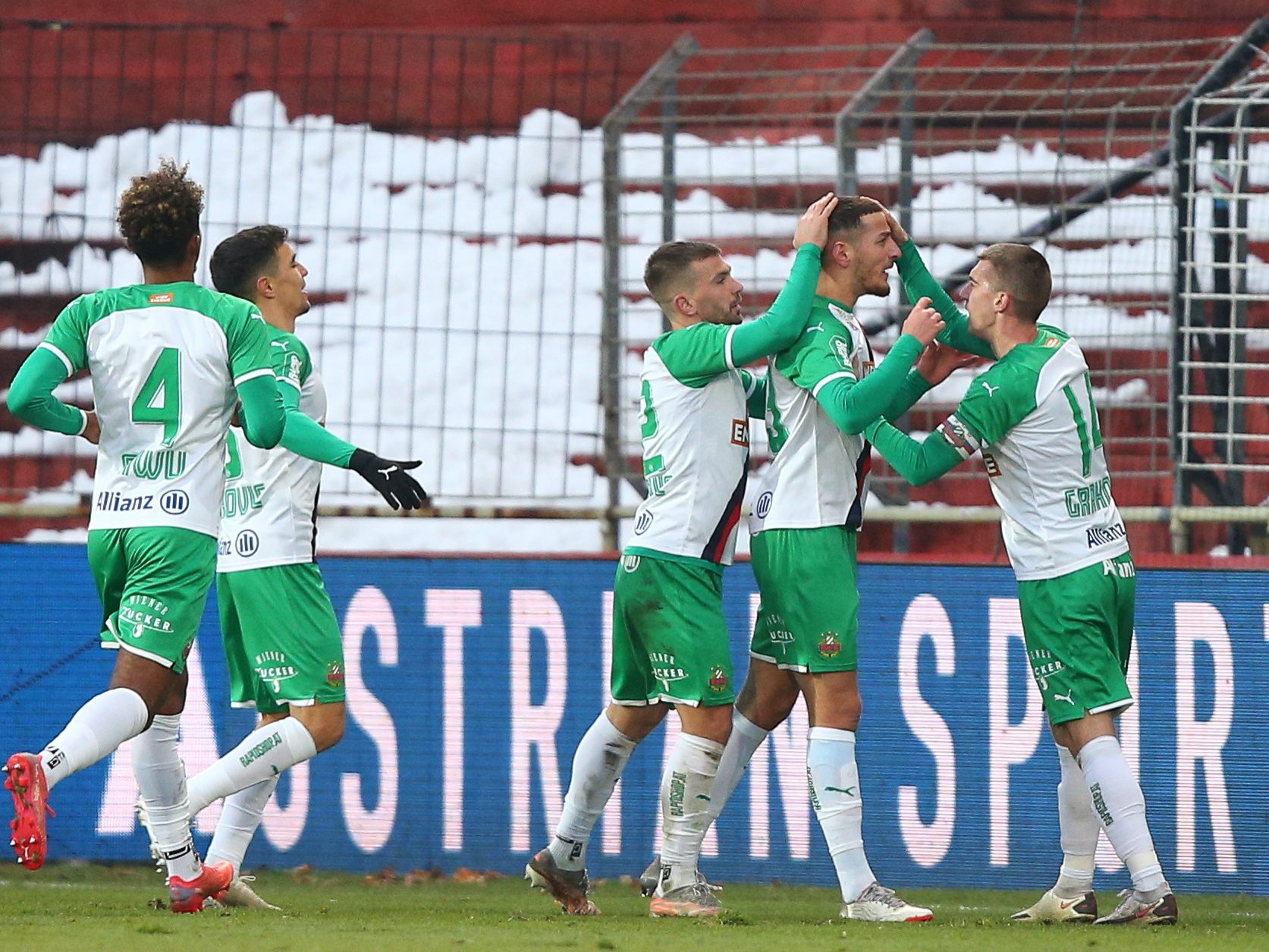 Die Rapidler müssen sich gegen Arnheim durchsetzen, wenn sie das Sechzentelfinale überstehen wollen. Die Rapidler müssen sich gegen Arnheim durchsetzen, wenn sie das Sechzentelfinale überstehen wollen.