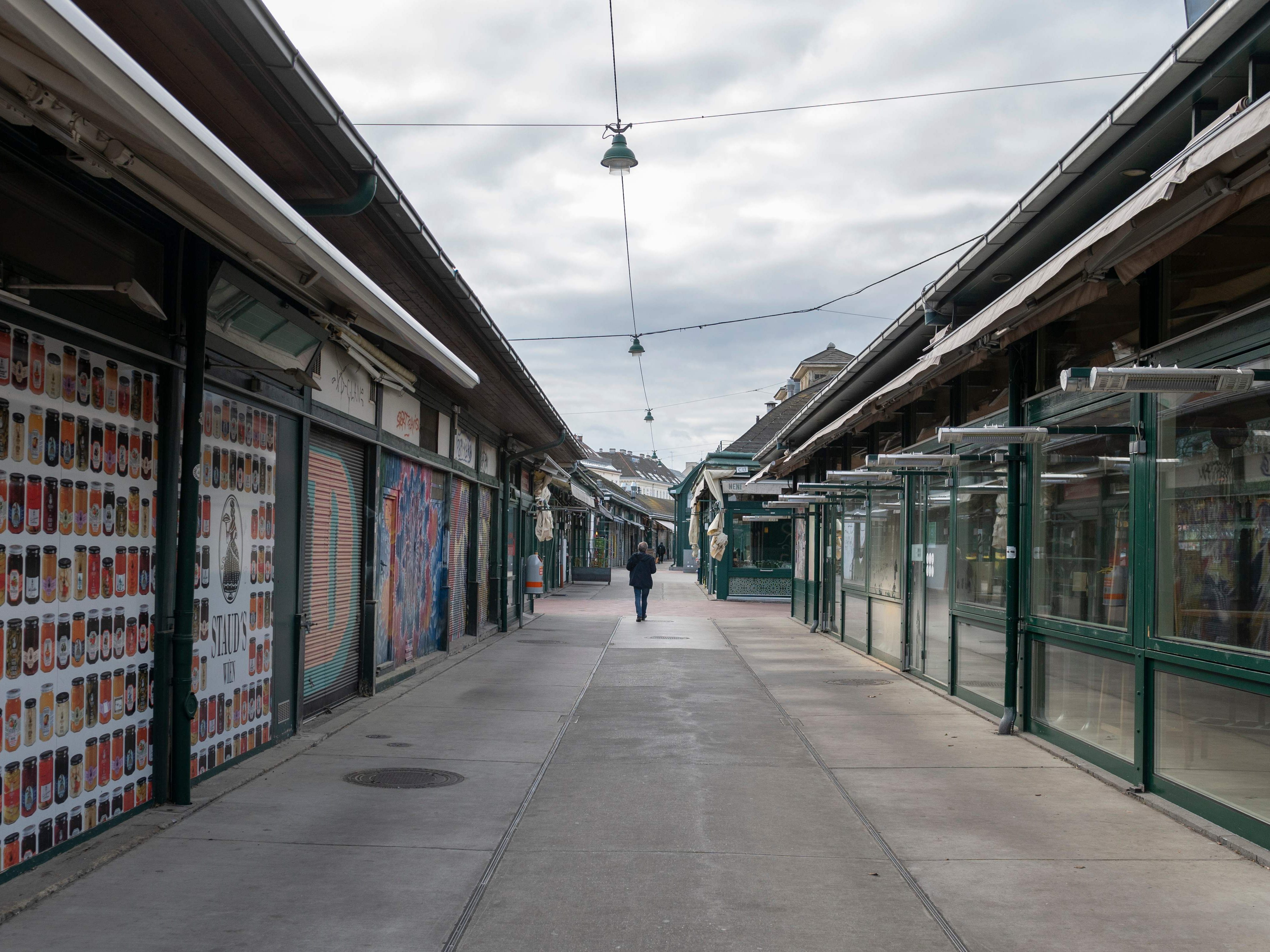 Wirtschaftskammer glaubt an überdachten Marktplatz am Naschmarkt. Wirtschaftskammer glaubt an überdachten Marktplatz am Naschmarkt.
