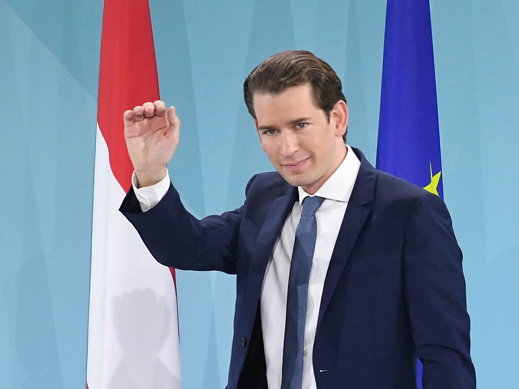 Ex-Kanzler Kurz will sich komplett aus der Politik zurückziehen. Ex-Kanzler Kurz will sich komplett aus der Politik zurückziehen.