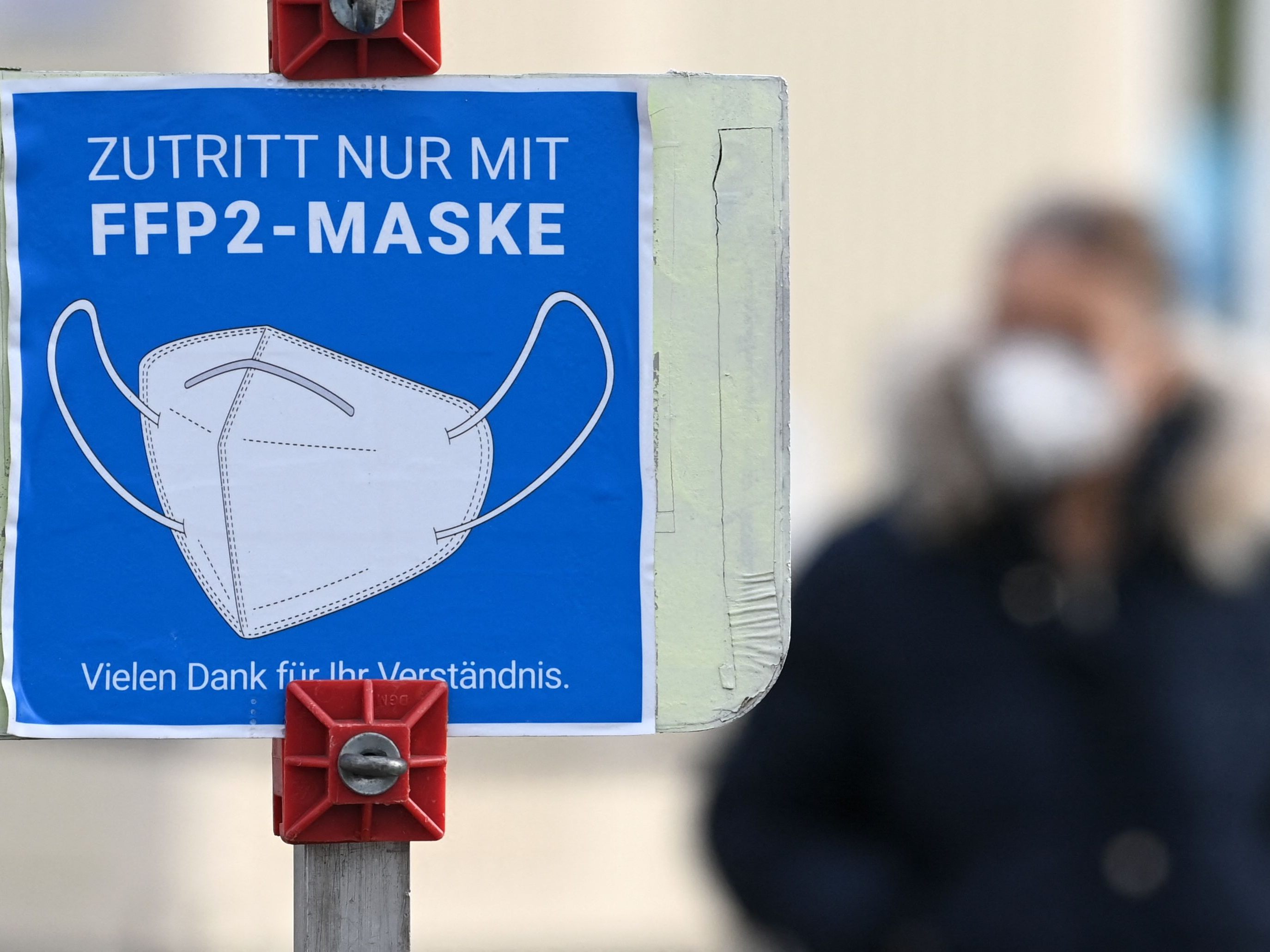 Nicht jeder hält sich gleichermaßen an die FFP2-Maskenpflicht. Nicht jeder hält sich gleichermaßen an die FFP2-Maskenpflicht.